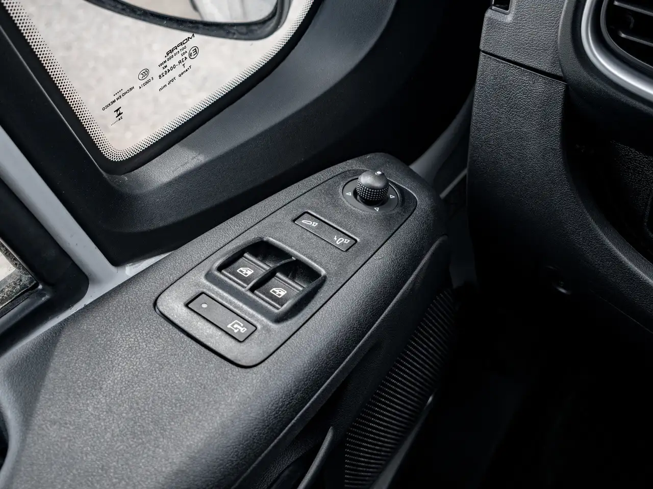 RAM ProMaster 3500 снимка RAM ProMaster 3500
