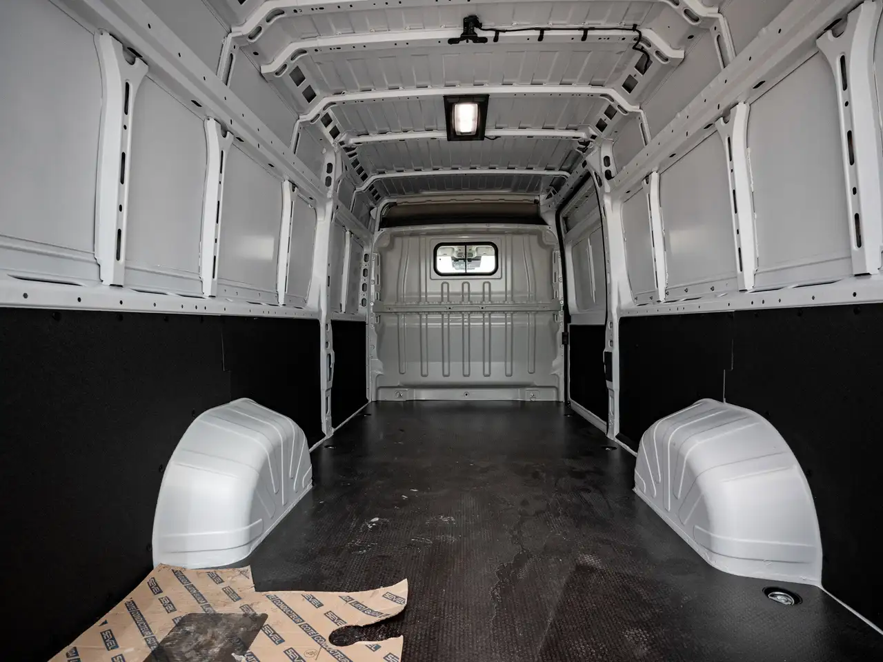 RAM ProMaster 3500 снимка RAM ProMaster 3500