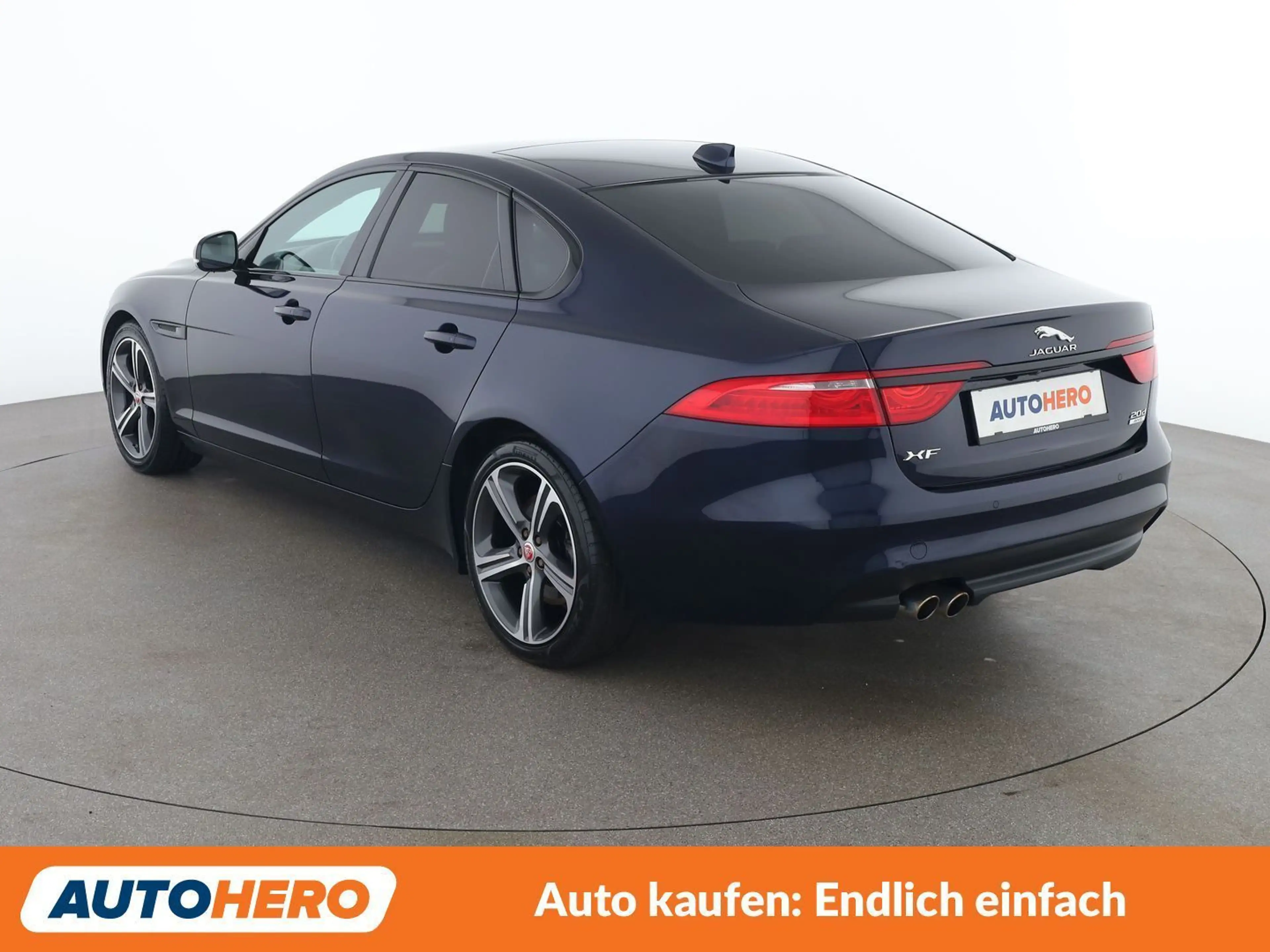 Jaguar XF 20d Portfolio AWD — photo 4