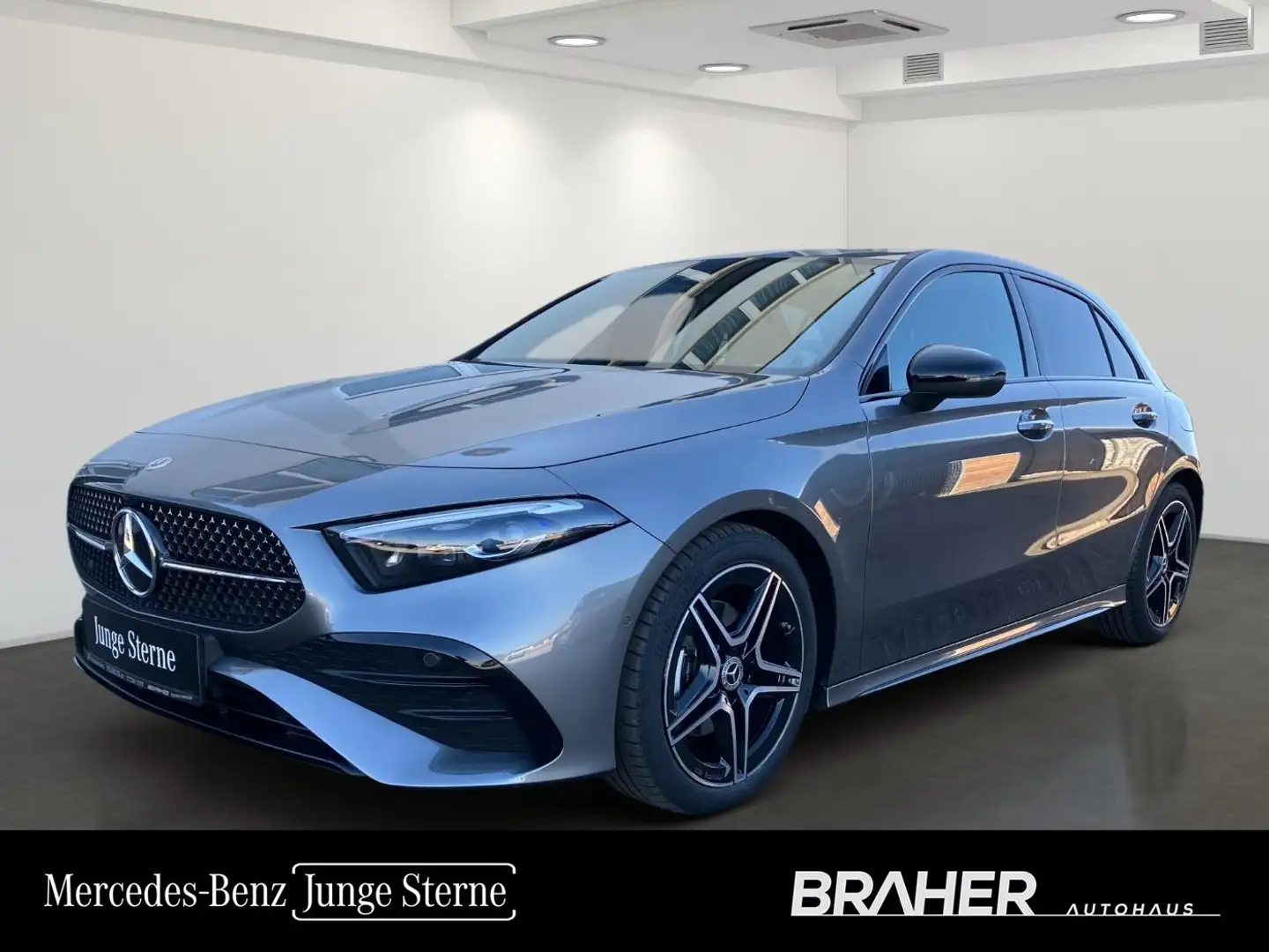 Mercedes-Benz A 180 d Kompaktlimousine Österreich-Edition AMG Line Grau - 1