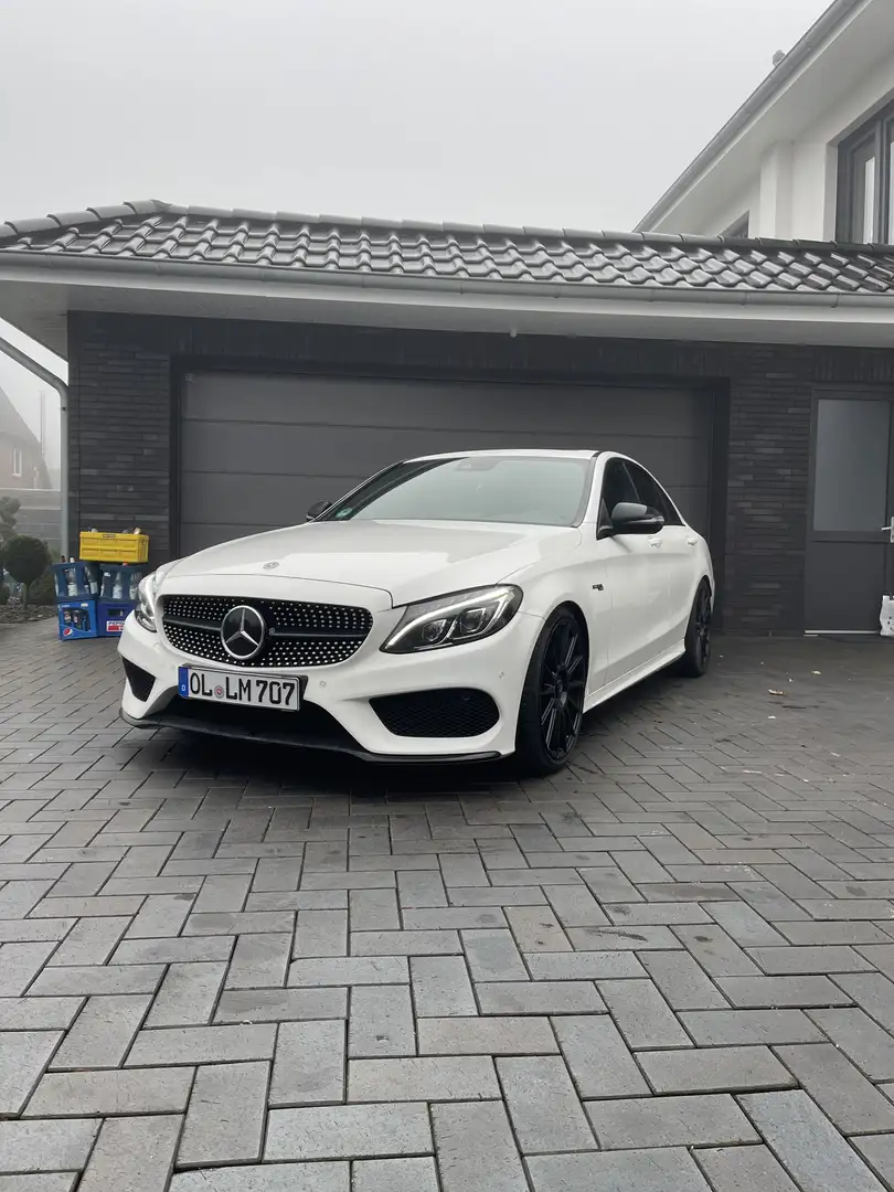 Mercedes-Benz C 400 4Matic 9G-TRONIC AMG Line - 1