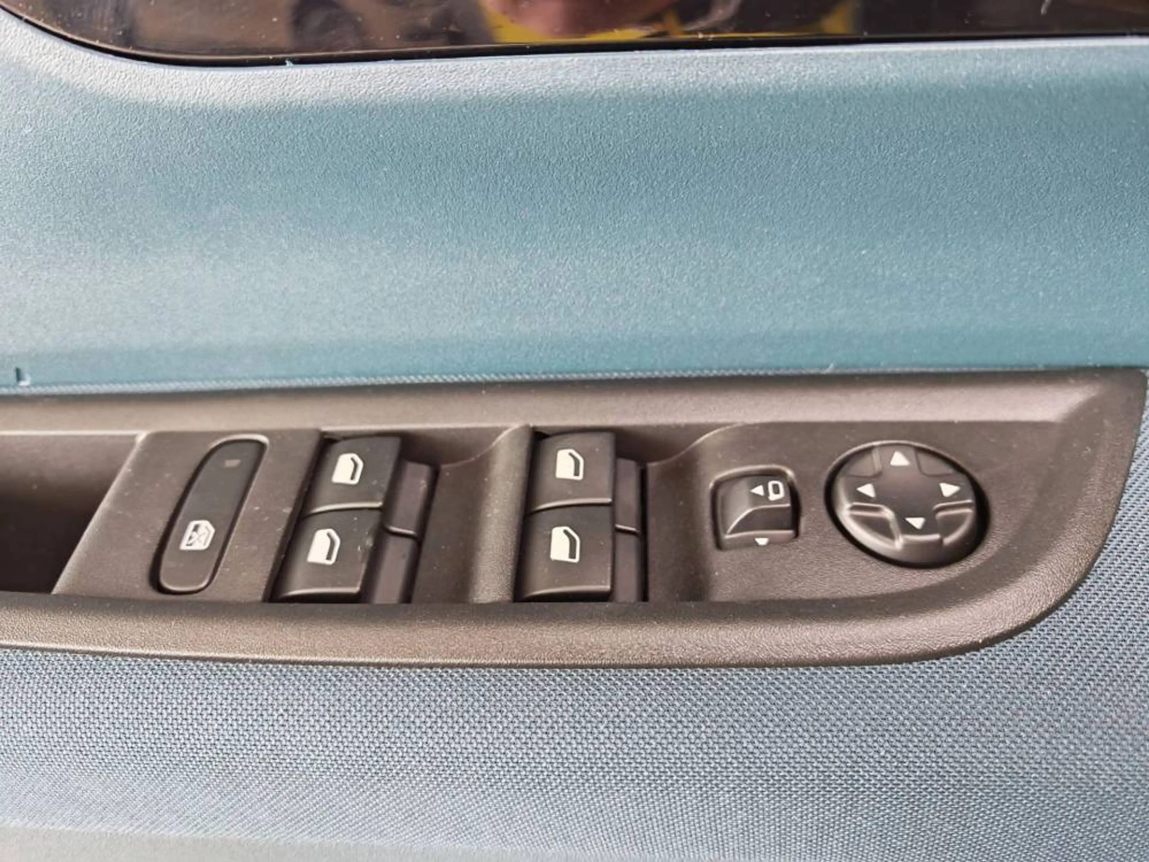 Fiat Grande Panda Hybrid La Prima 1.2 DCT — photo 7