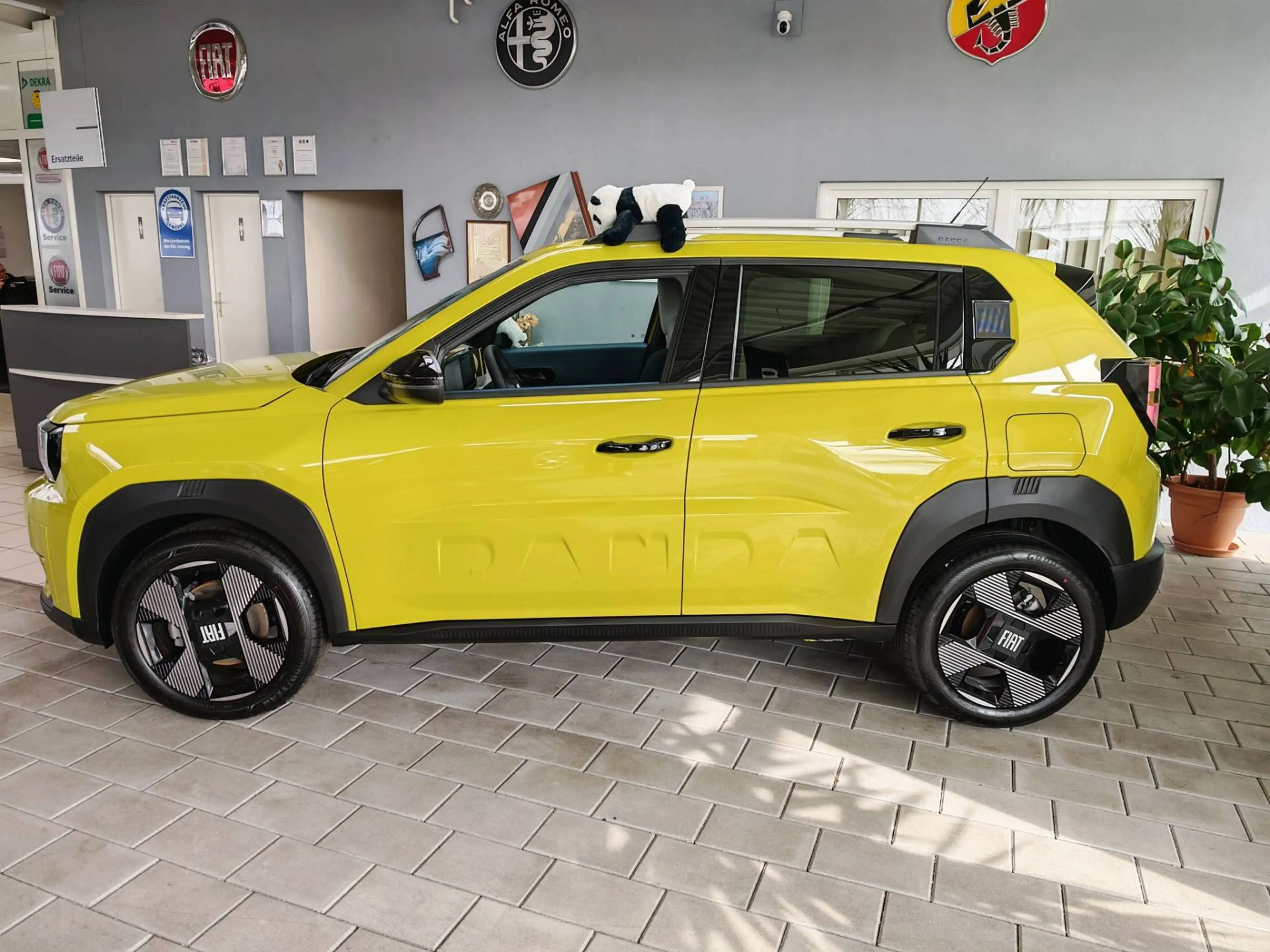 Fiat Grande Panda Hybrid La Prima 1.2 DCT — photo 2