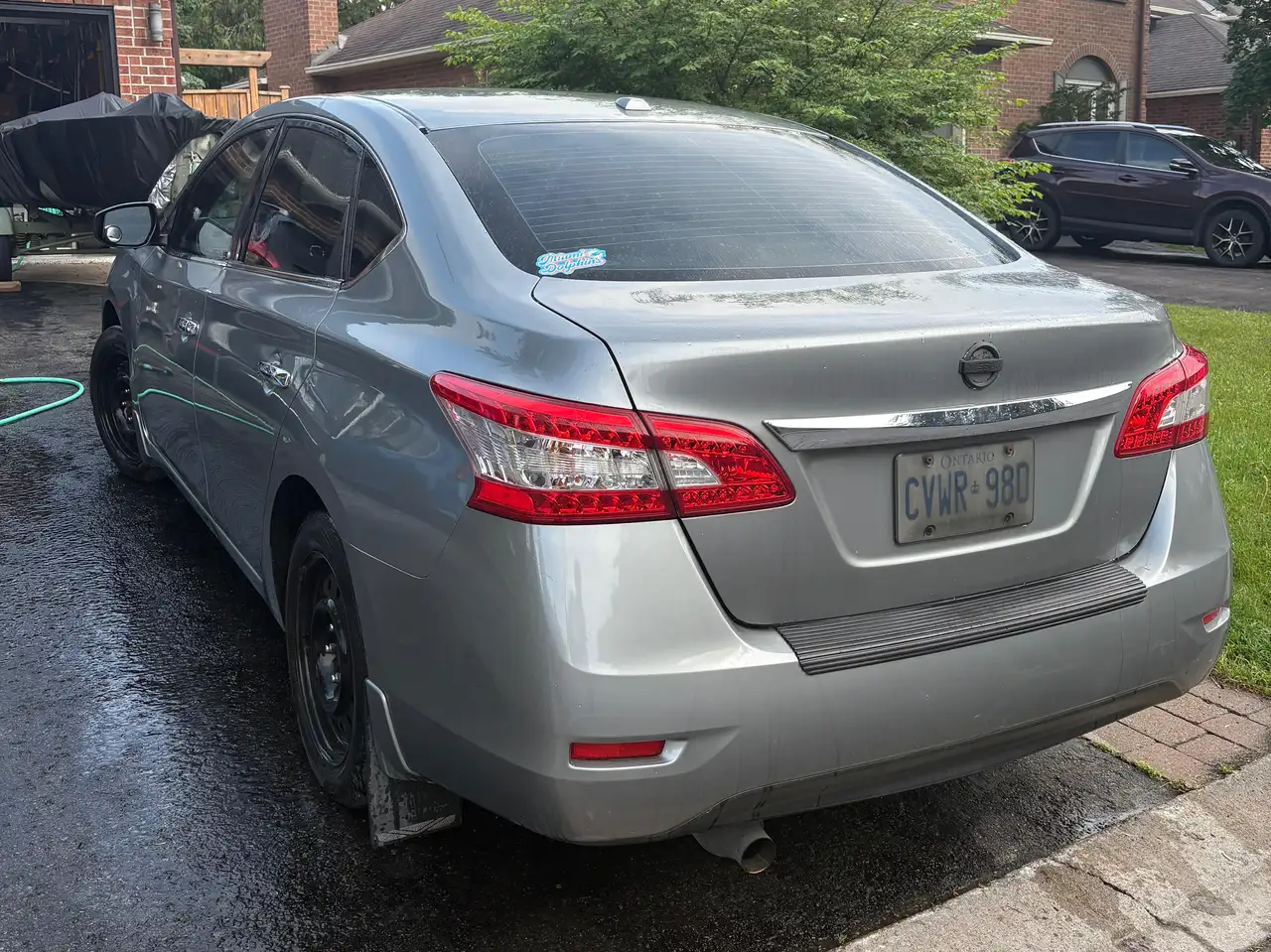 Nissan Sentra снимка Nissan Sentra