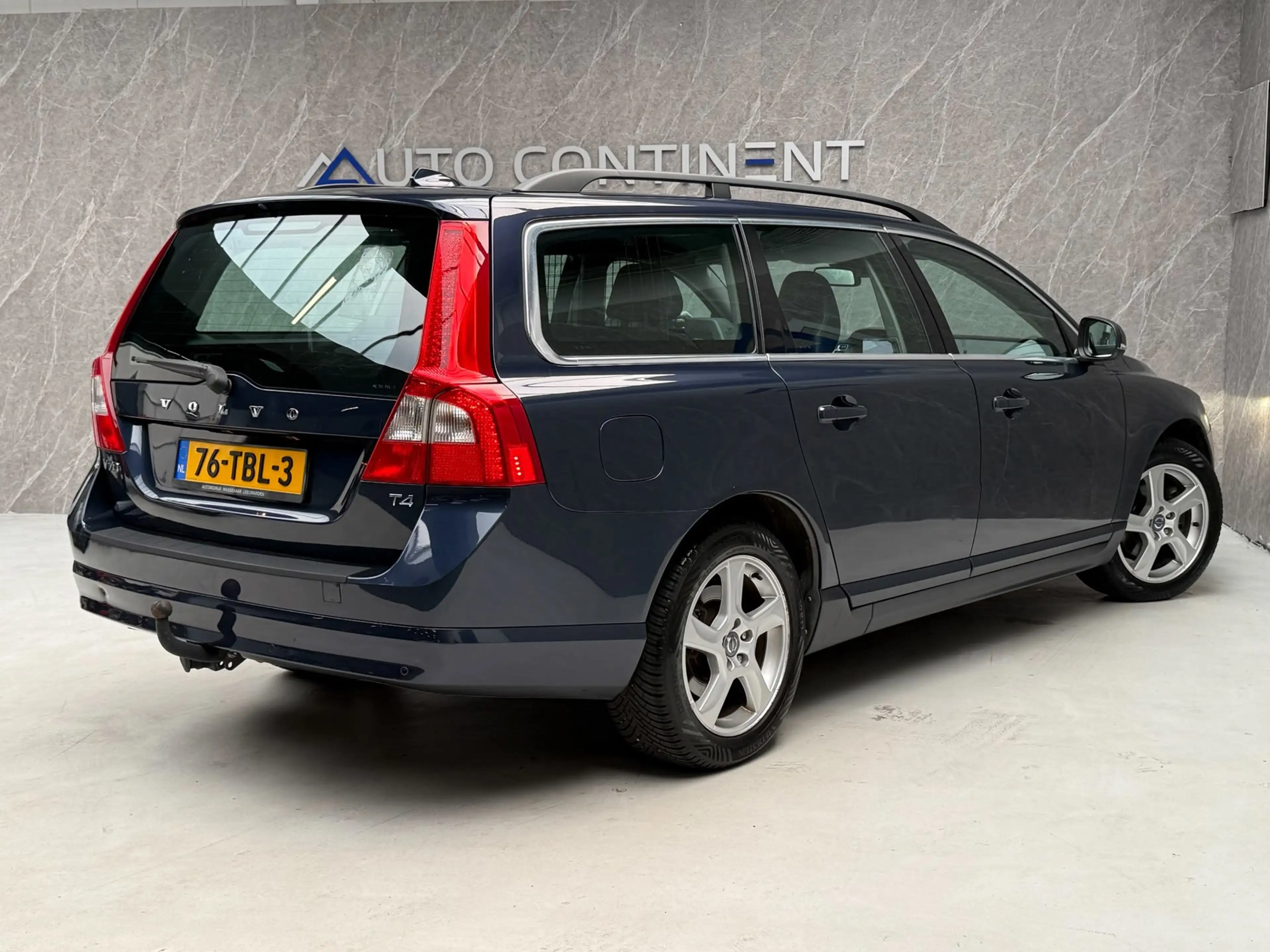 Volvo V70 1.6 T4 Limited Edition / NAP / Onderhouden / APK — photo 2