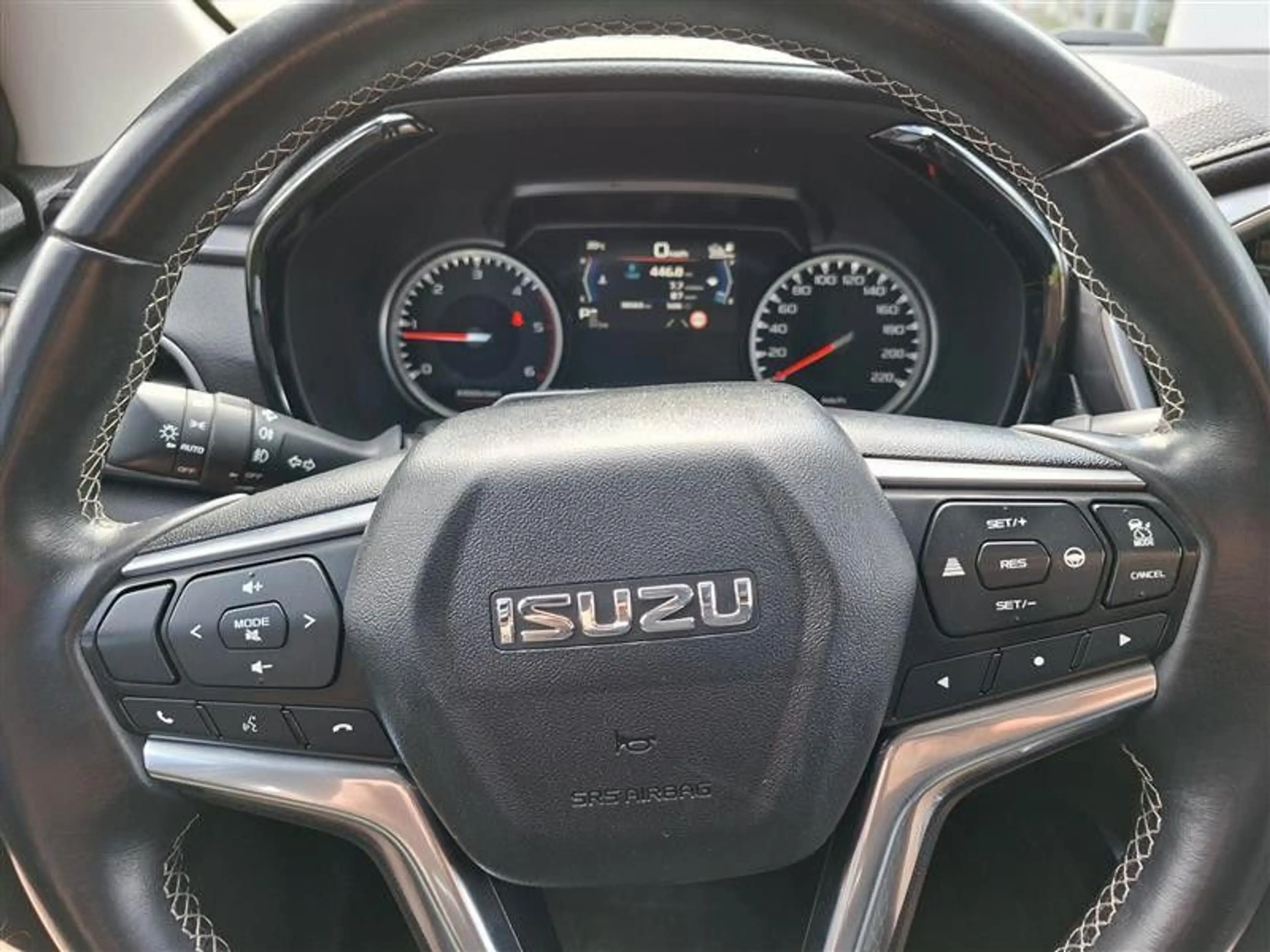 Isuzu D-Max Space Ca LSE Wohnkabinenfertig — photo 12