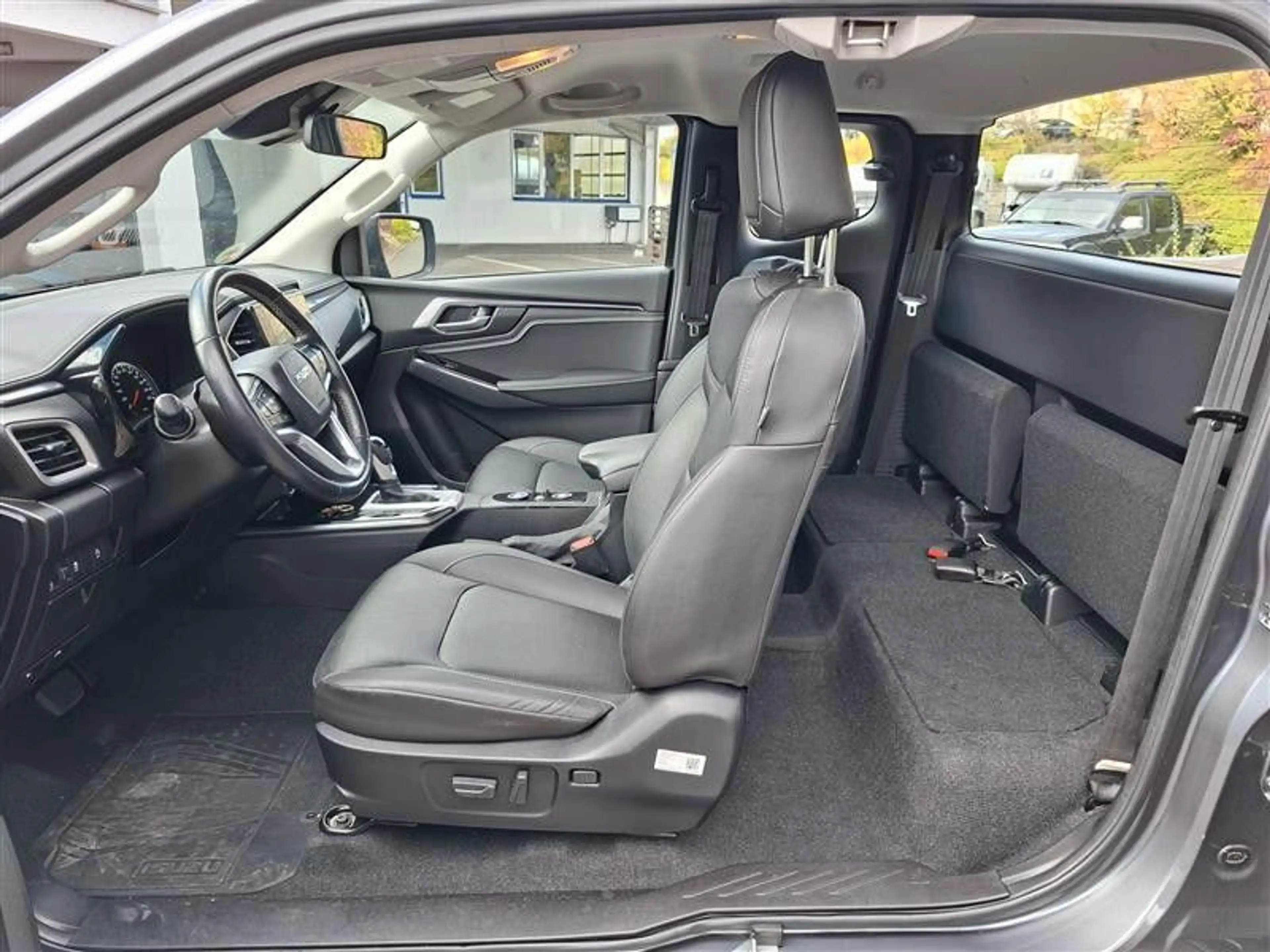 Isuzu D-Max Space Ca LSE Wohnkabinenfertig — photo 8