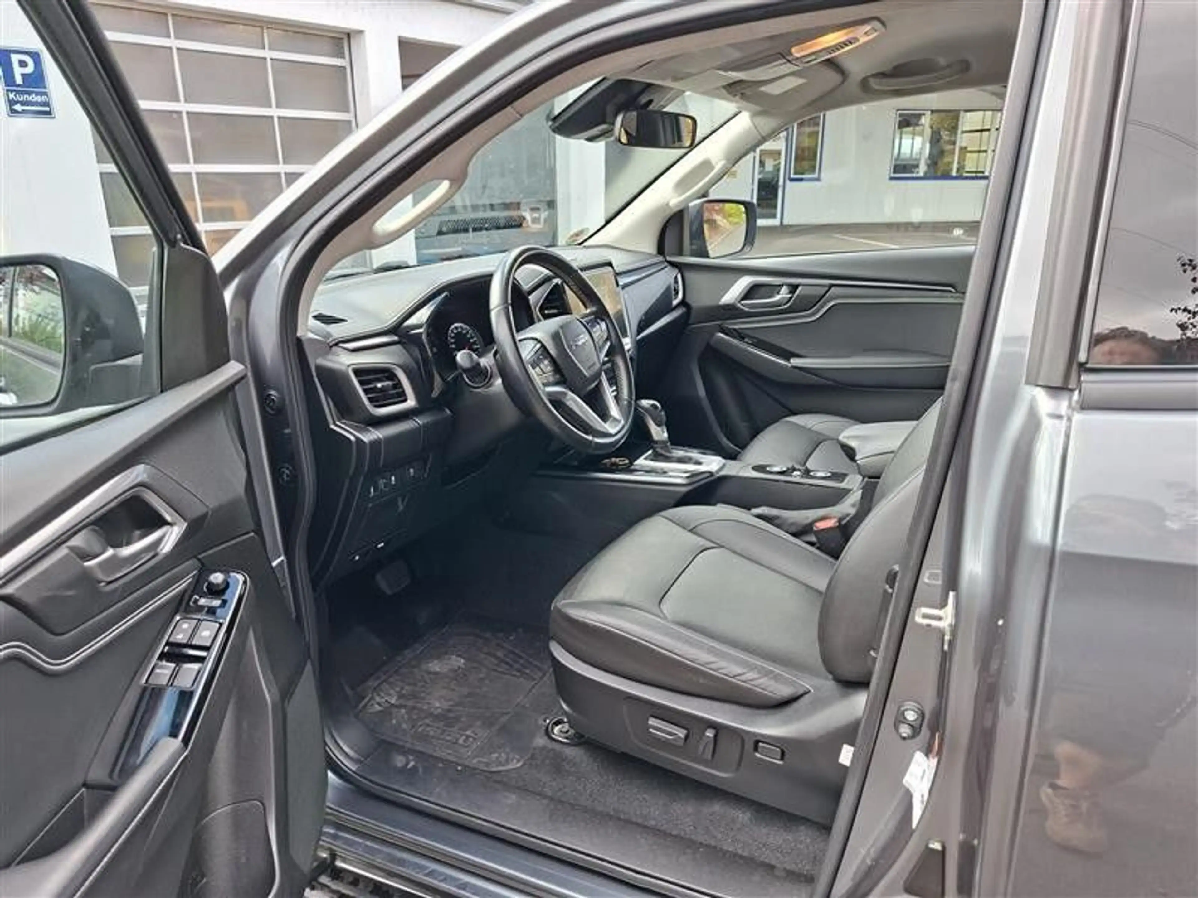 Isuzu D-Max Space Ca LSE Wohnkabinenfertig — photo 9