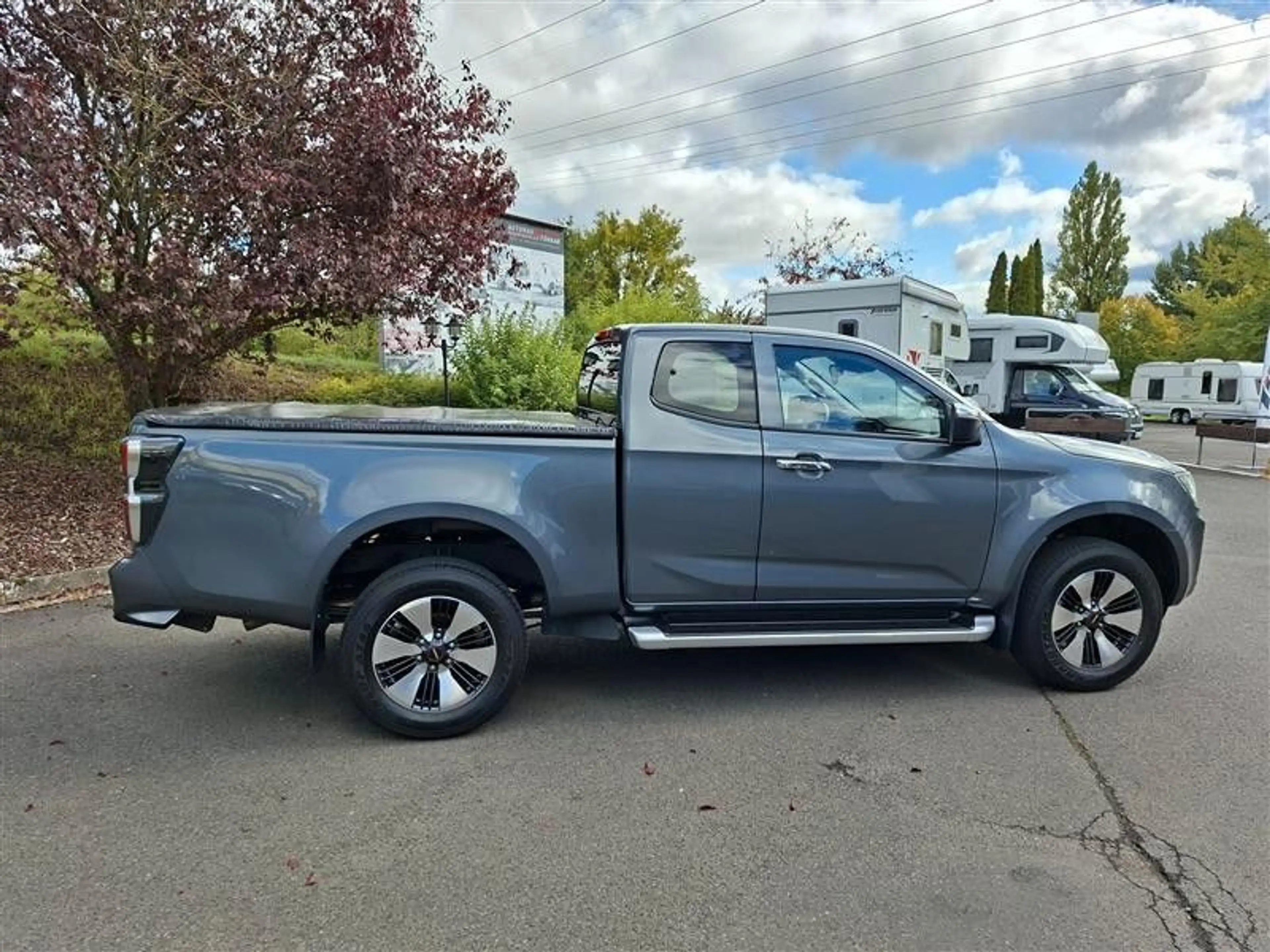 Isuzu D-Max Space Ca LSE Wohnkabinenfertig — photo 5