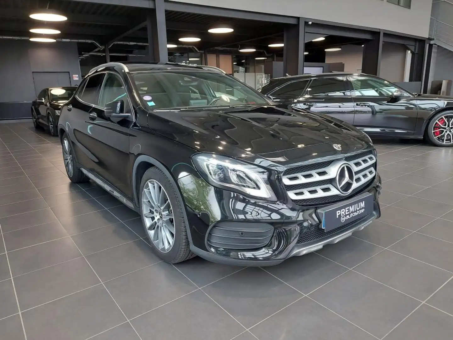 Mercedes-Benz GLA 250 250 7-G DCT 4-Matic Fascination Nero - 2