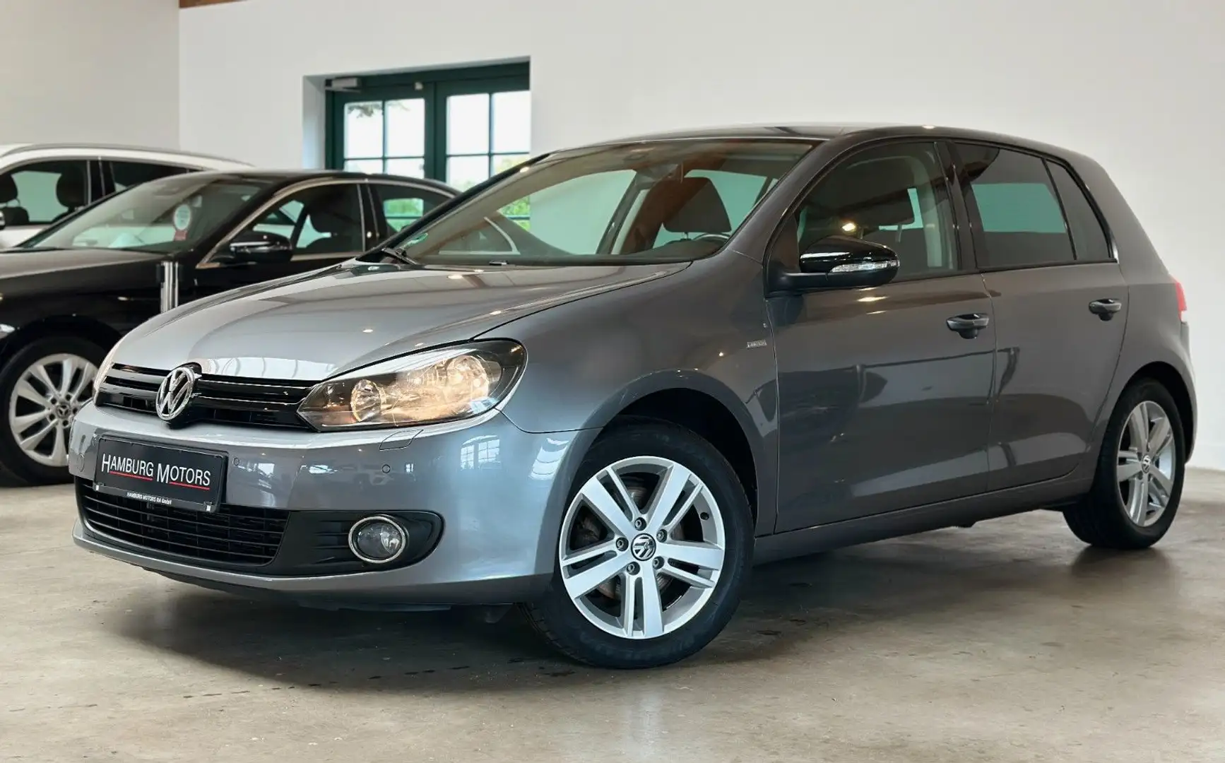 Volkswagen Golf 6 VI 1.2 TSI BMT Match KLIMA/PDC/SHZ/105PS Grau - 2