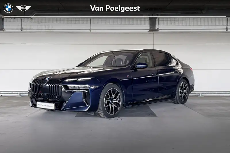 BMW I7