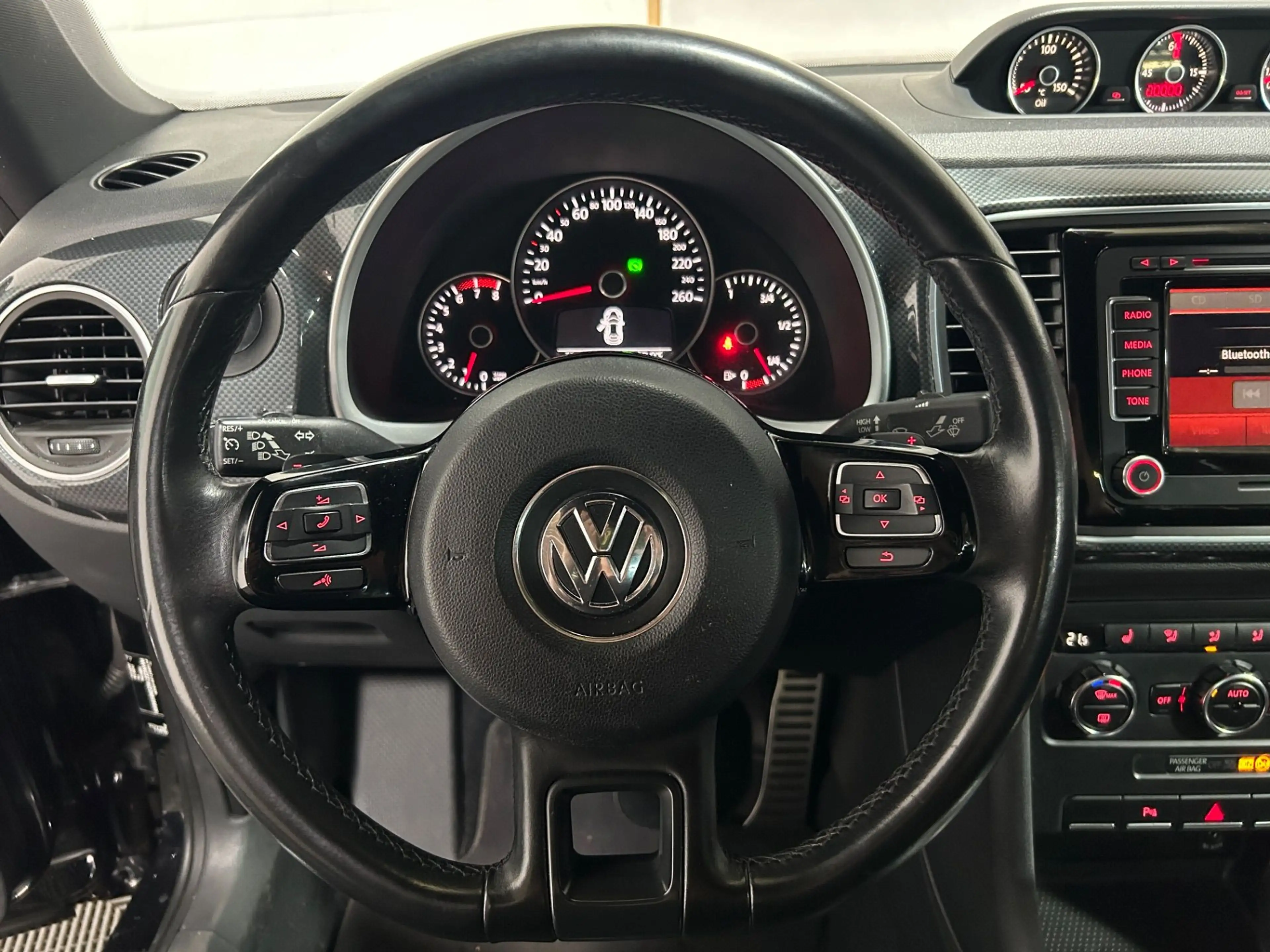 Volkswagen Beetle 2.0 TSI Sport — photo 10