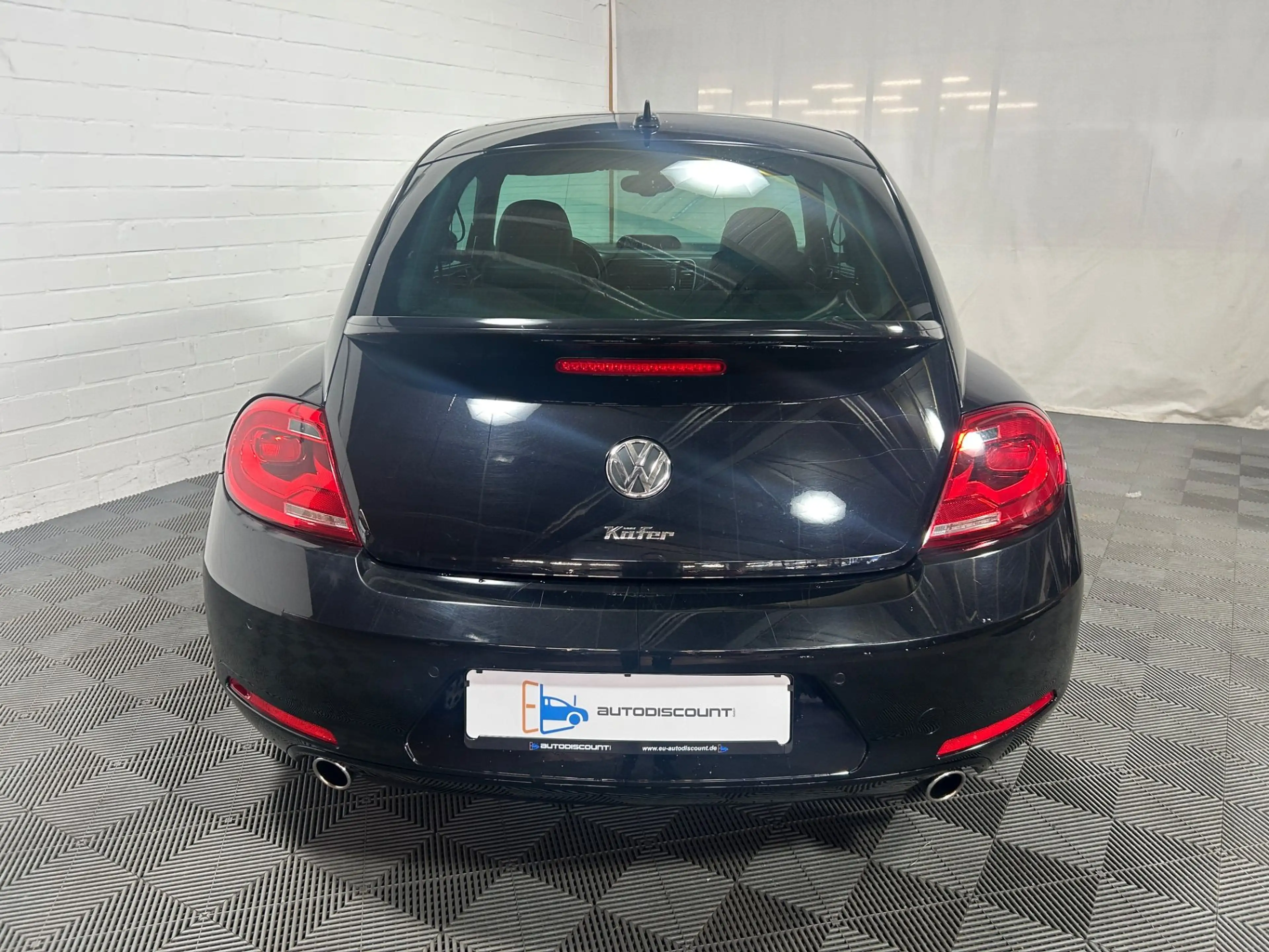 Volkswagen Beetle 2.0 TSI Sport — photo 5