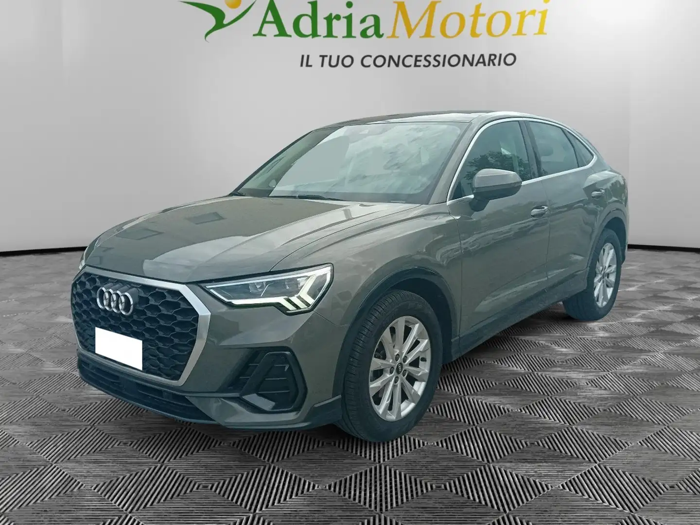 Audi Q3 Q3 35 TDI S tronic Business Advanced Grigio - 1