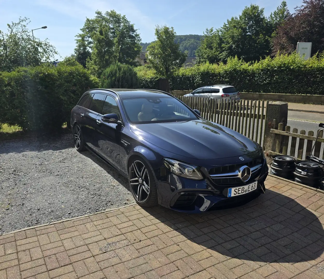Mercedes-Benz E 63 AMG E 63 AMG 4Matic (213.288) Blau - 1