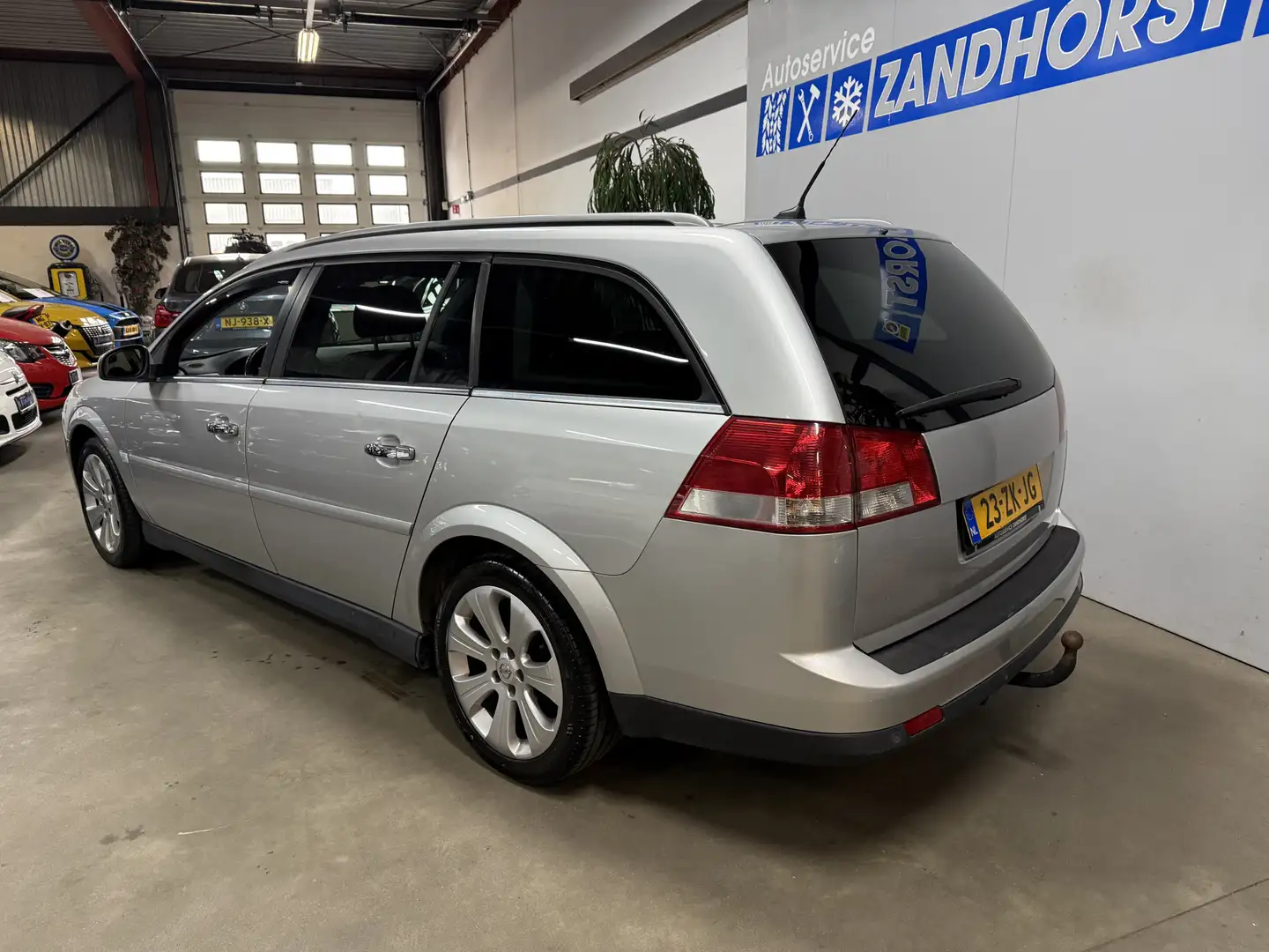 Opel Vectra Wagon 2.2-16V Executive Gri - 2