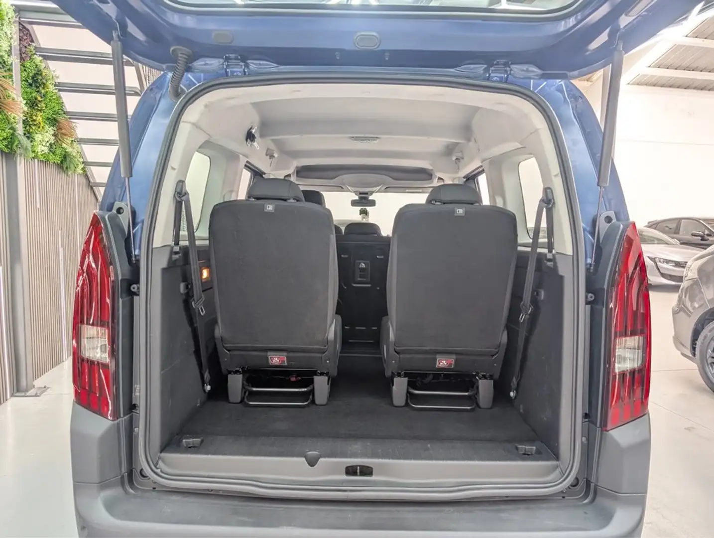 Peugeot Rifter Allure Long BlueHDi 96kW EAT8 Azul - 2