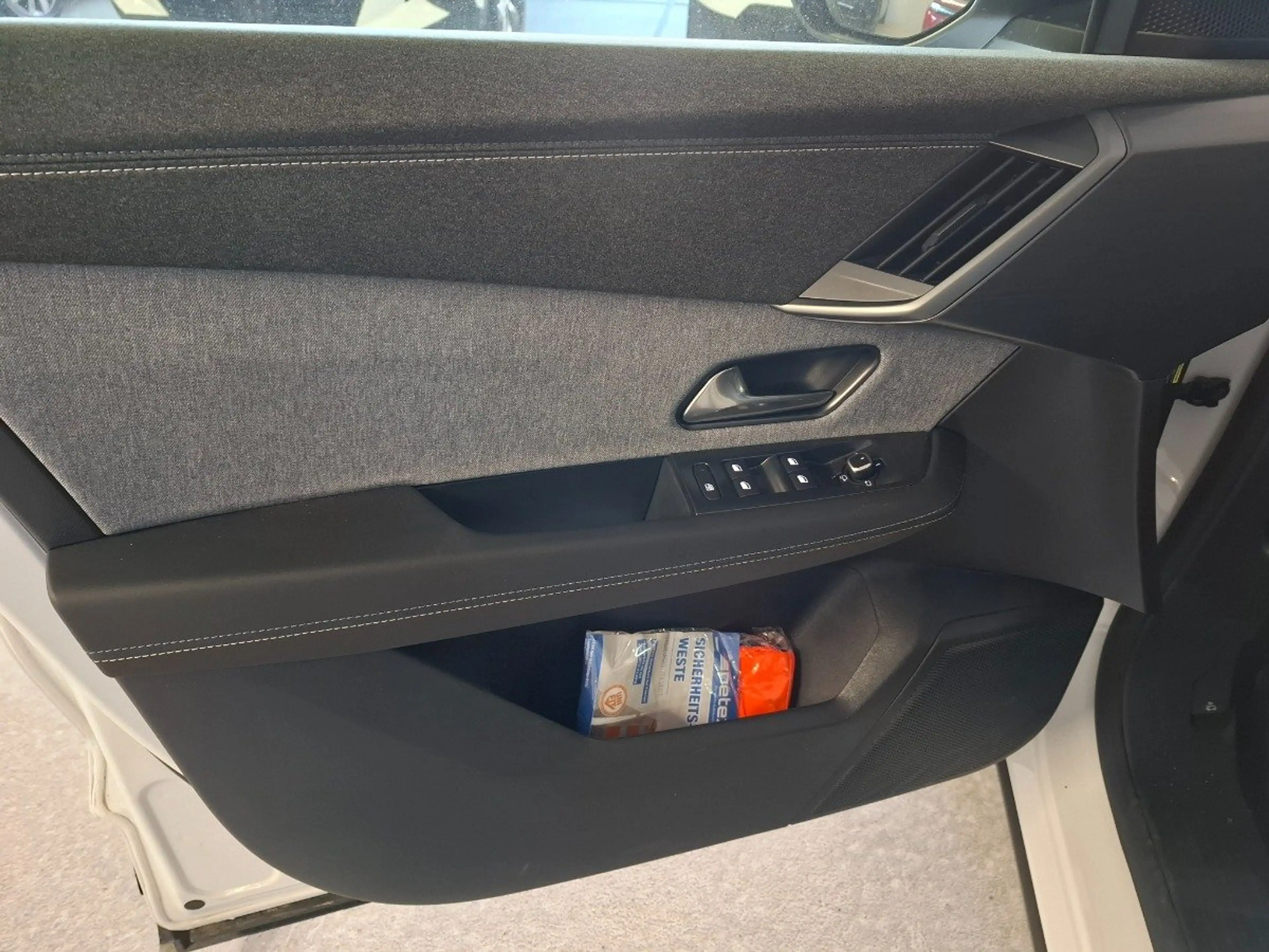 Opel Grandland 1.2 48V Mild- W Edition LED+SHZ+Kam. — photo 14
