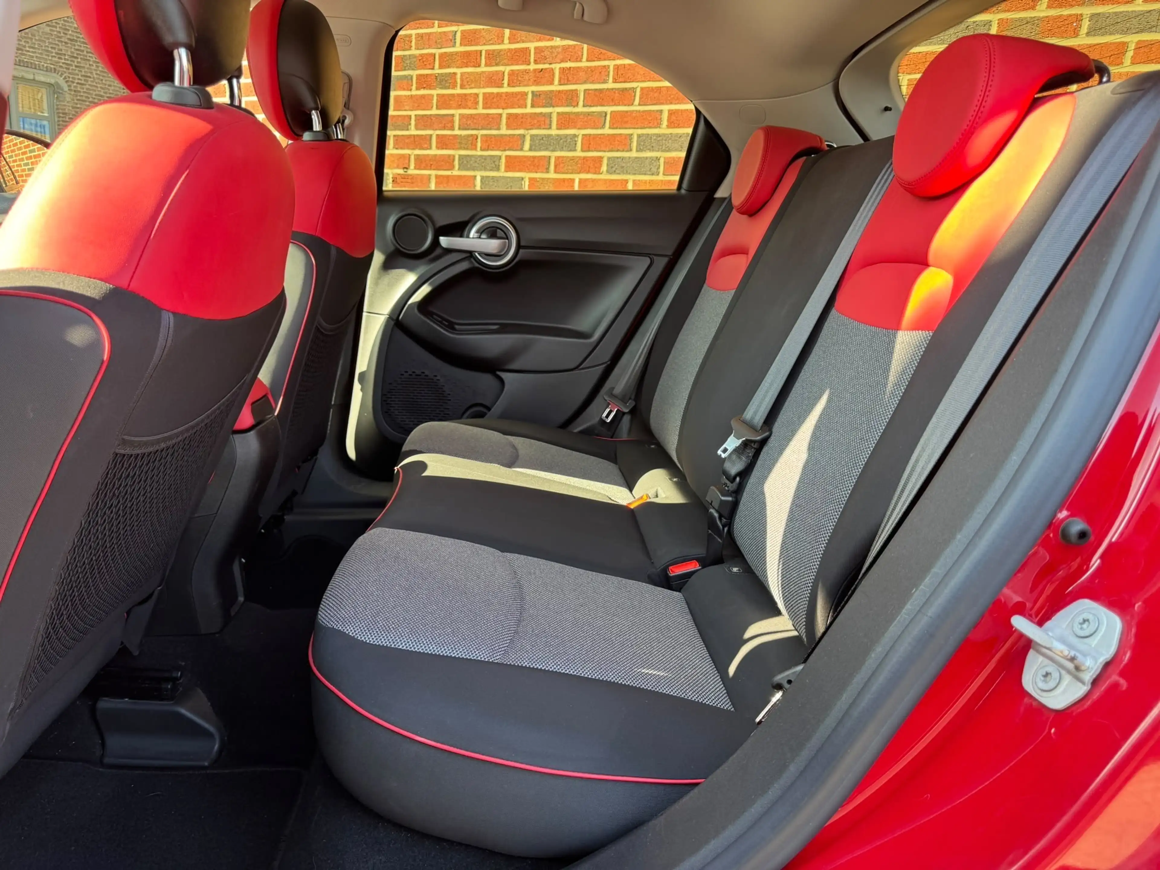 Fiat 500X / 1ERE PROPRIÉTÉ / CARNET D’ENTRETIEN / — photo 10
