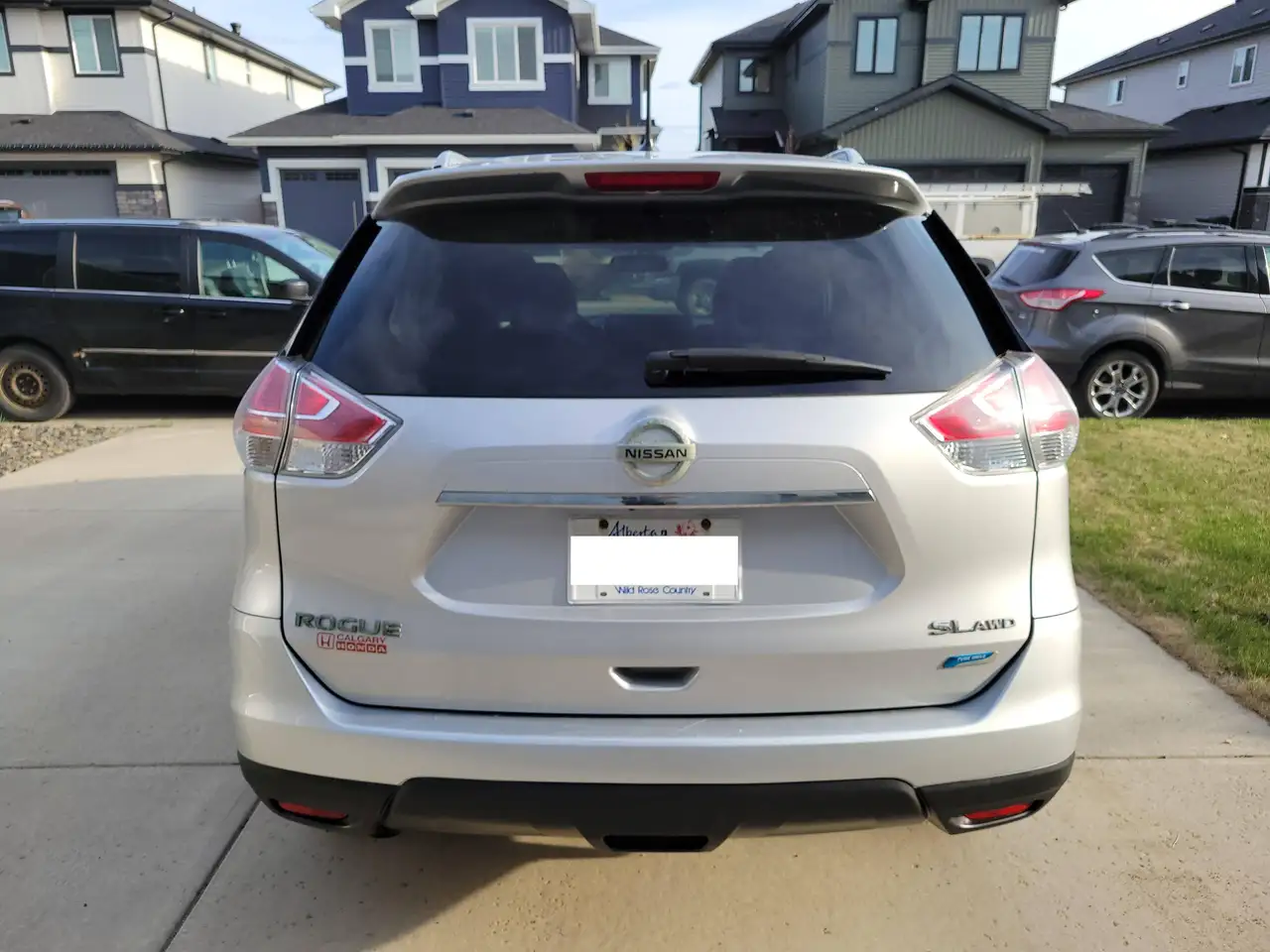 Nissan Rogue снимка Nissan Rogue