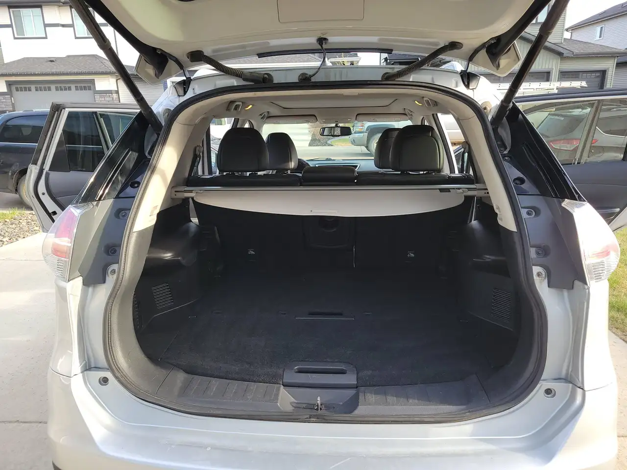Nissan Rogue снимка Nissan Rogue