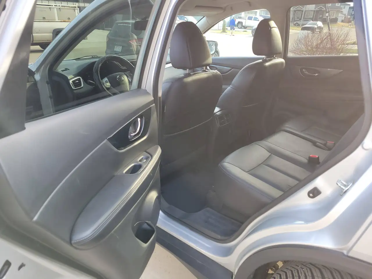 Nissan Rogue снимка Nissan Rogue