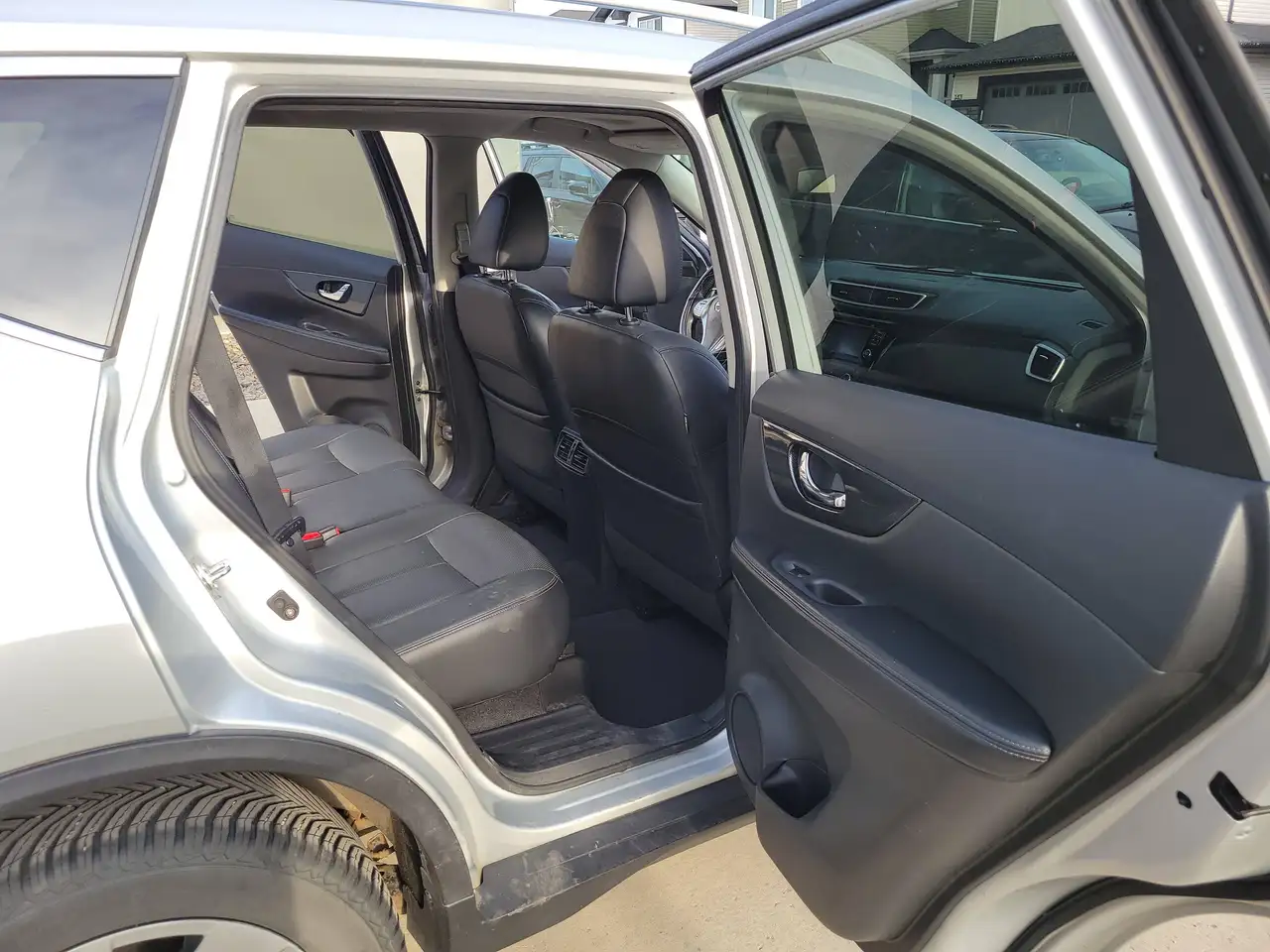 Nissan Rogue снимка Nissan Rogue