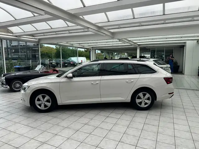 Skoda Superb Combi Ambition Neue Wartung,Kamera,