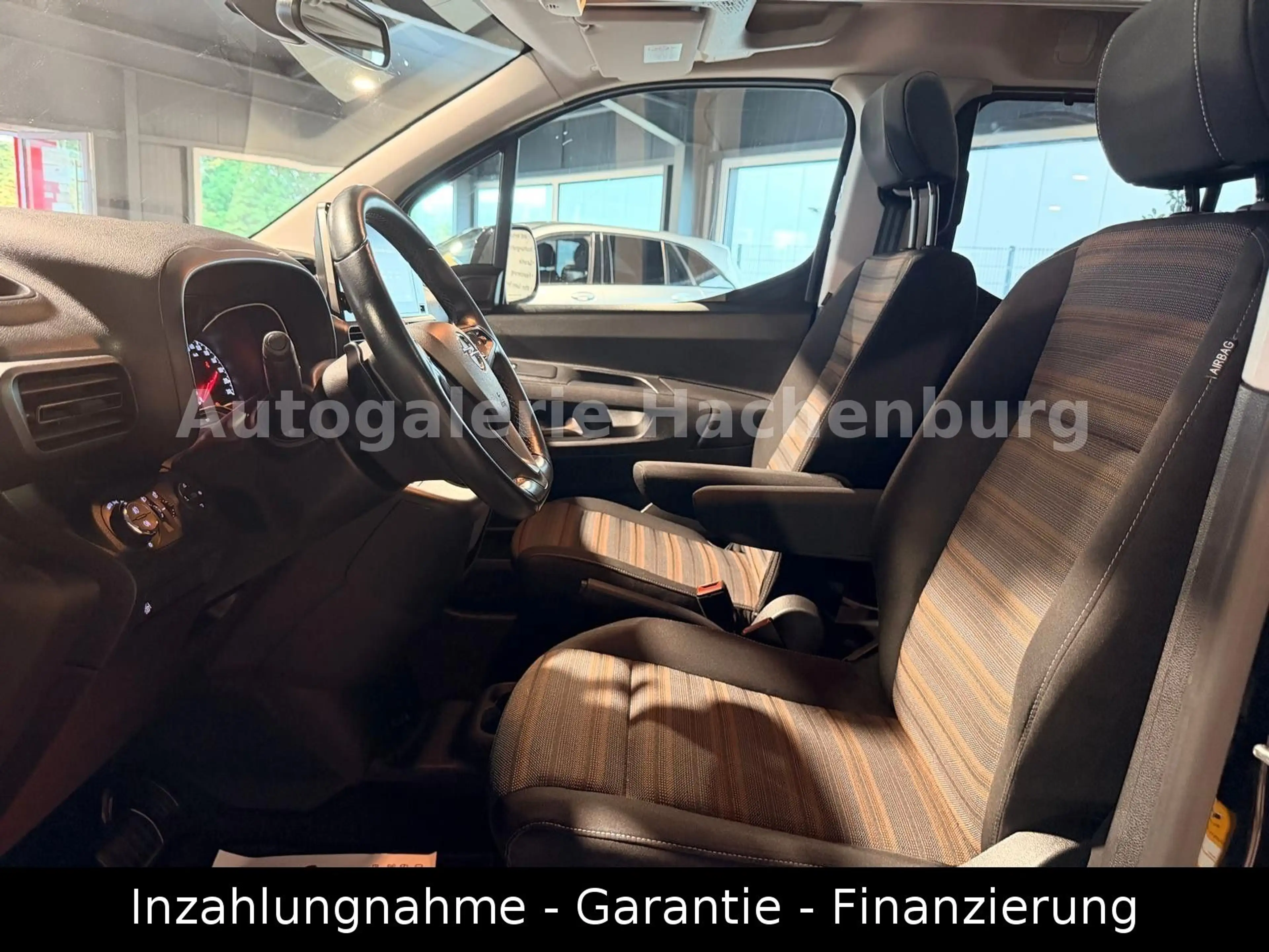 Opel Combo Life E Innovation Autom./NAHEZU VOLL/EU6 — photo 12