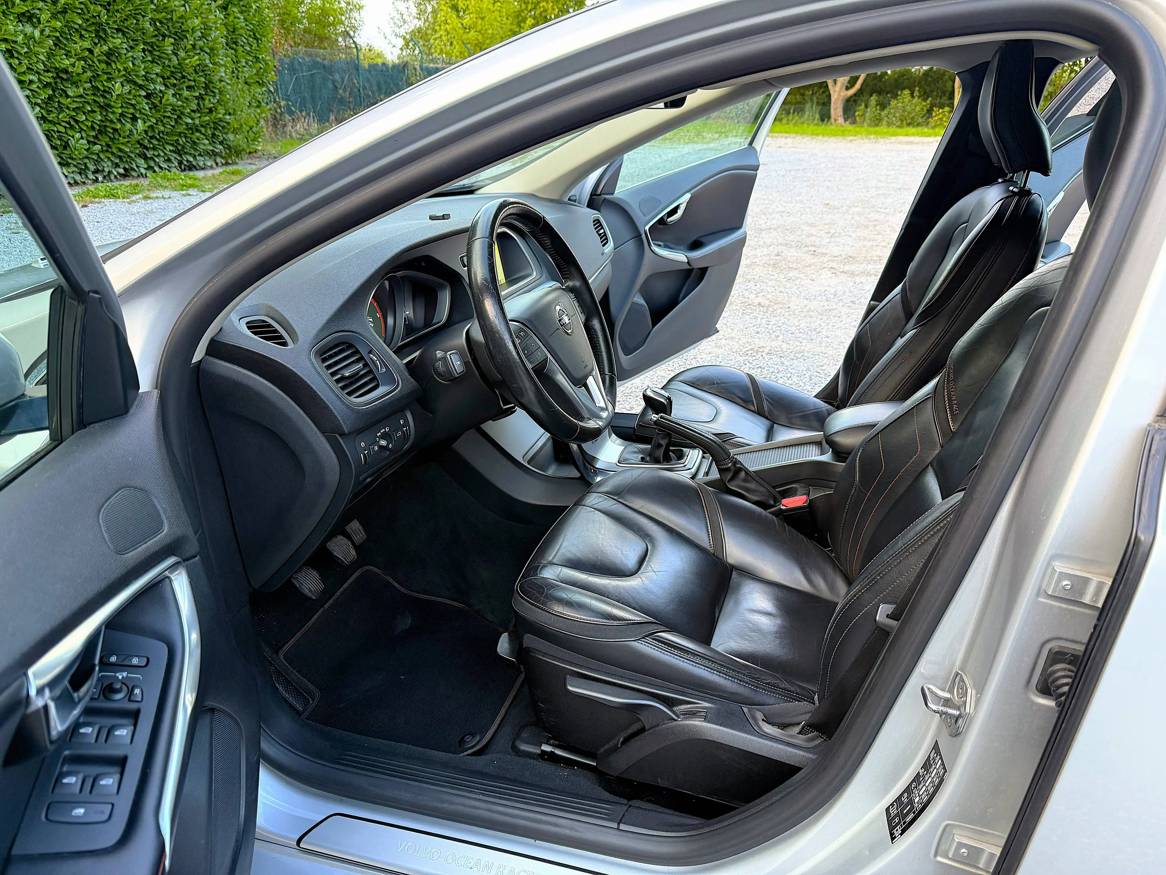 Volvo V40 2.0 D2 Ocean Race Ct Ok, Très Propres ! — photo 12
