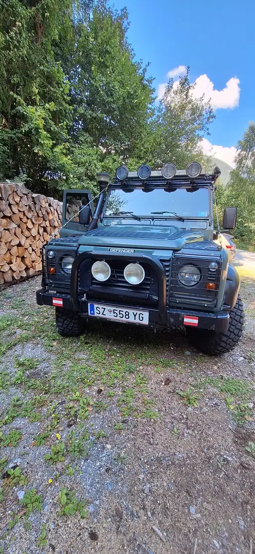 Land Rover Defender 110" Station Wagon S 2,4 TD - 1