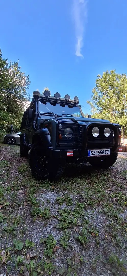 Land Rover Defender 110" Station Wagon S 2,4 TD - 2