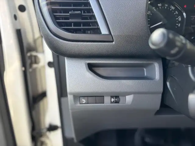 Peugeot Expert view 12