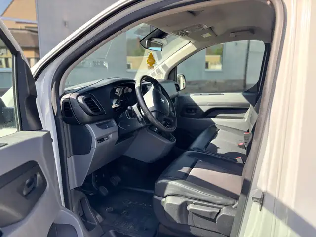 Peugeot Expert view 10
