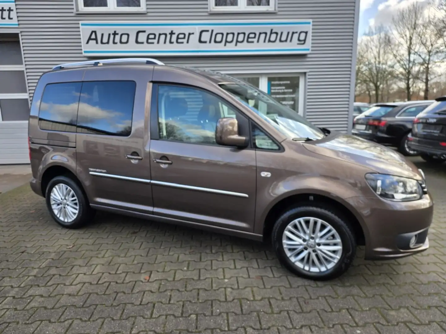 Volkswagen Caddy 1,2 TSI "Team Edition" Braun - 1