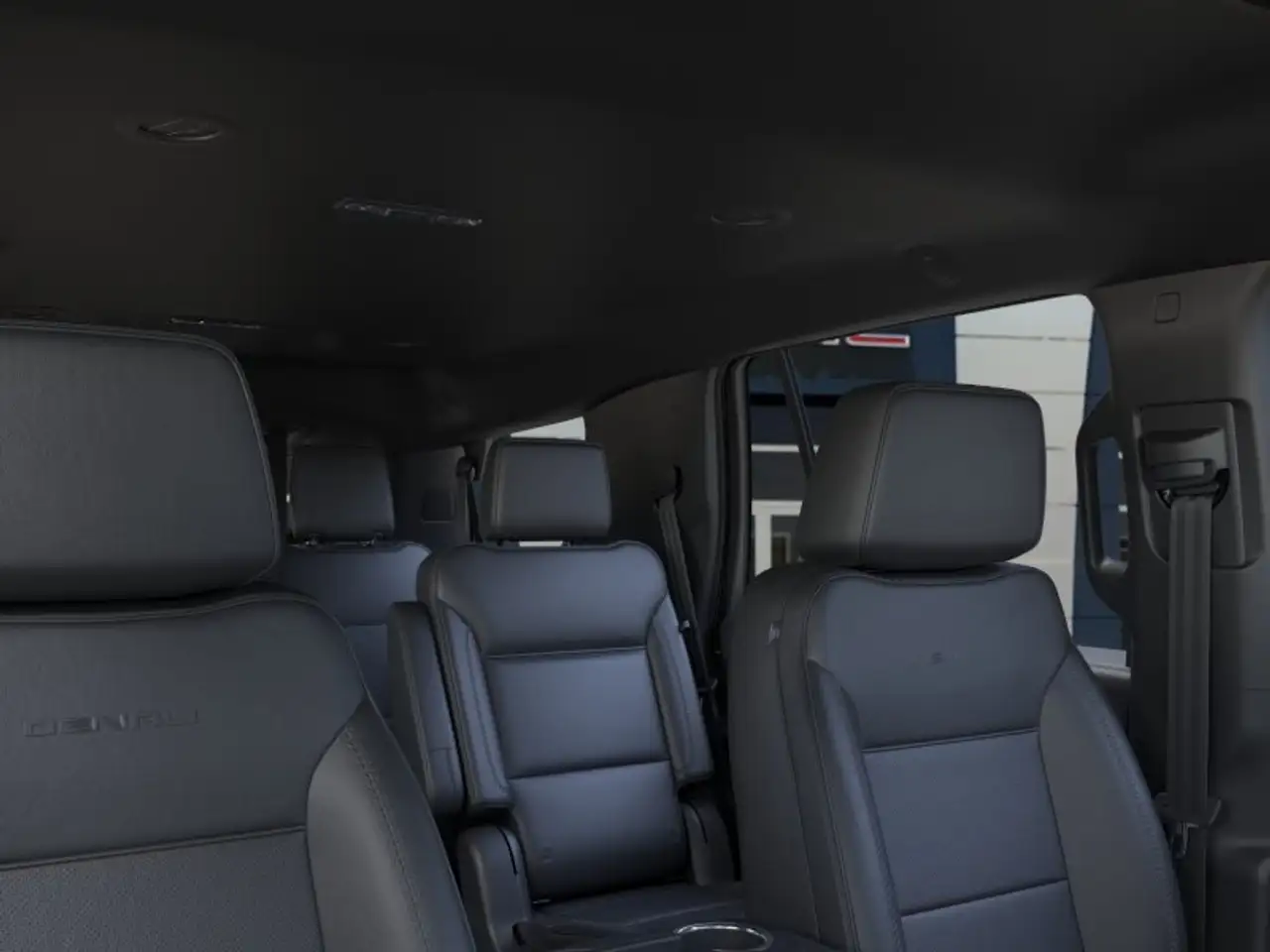 GMC Yukon photo GMC Yukon