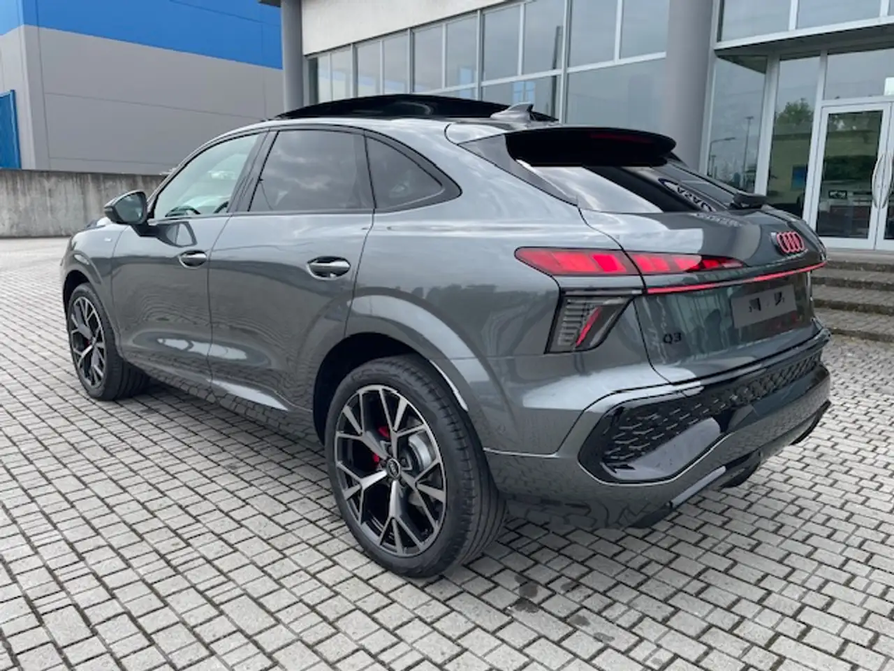 Audi Q3 SPB Sportback S Line Edition TFSI quattro S Tronic 3