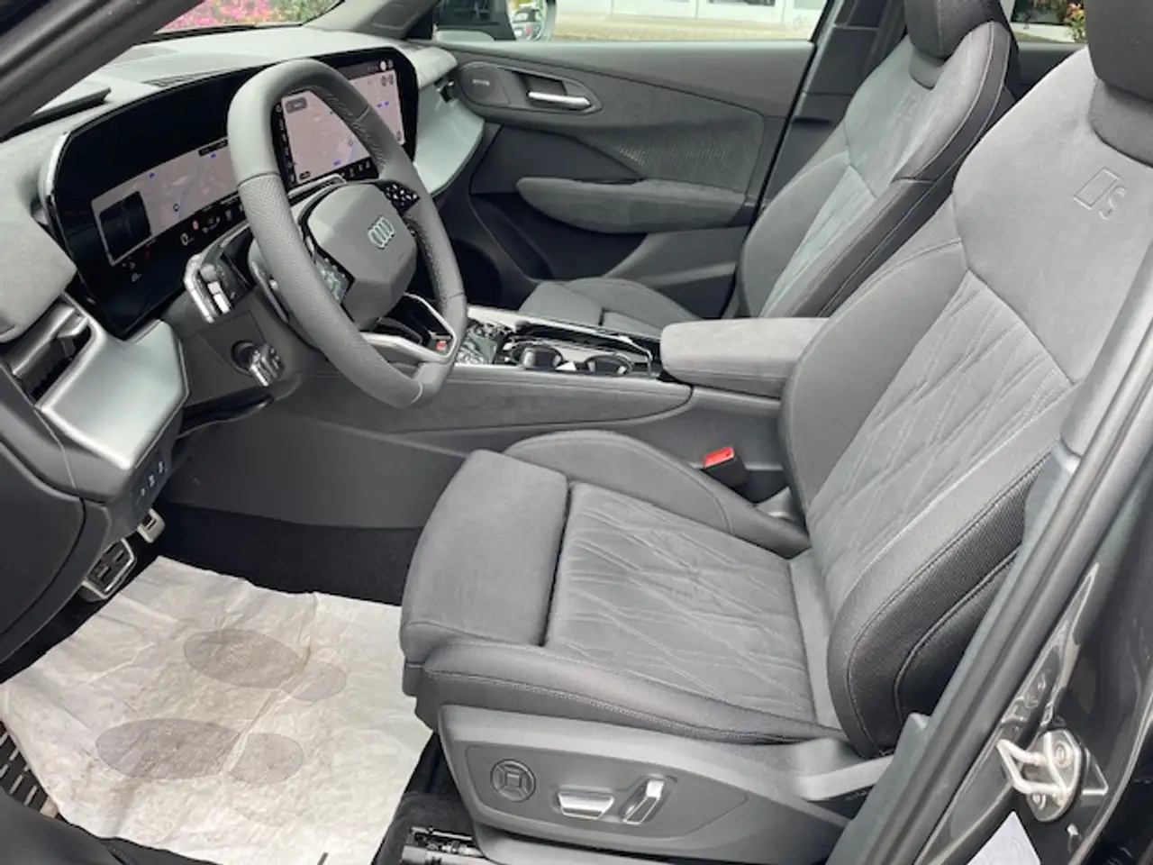 Audi Q3 SPB Sportback S Line Edition TFSI quattro S Tronic 5