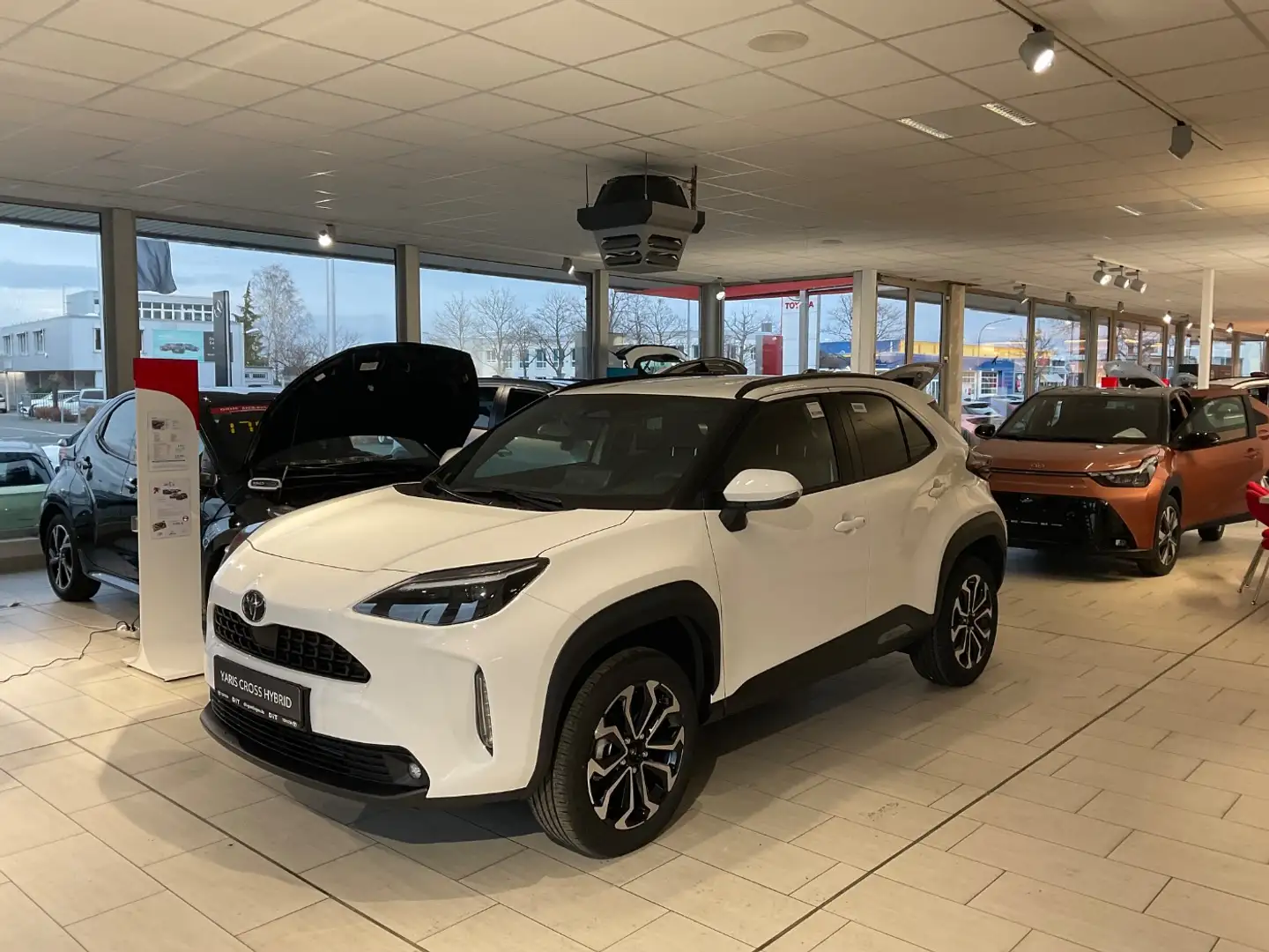 Toyota Yaris Cross 1.5L Hybrid Teamplayer Shz, Klimaauto Weiß - 2