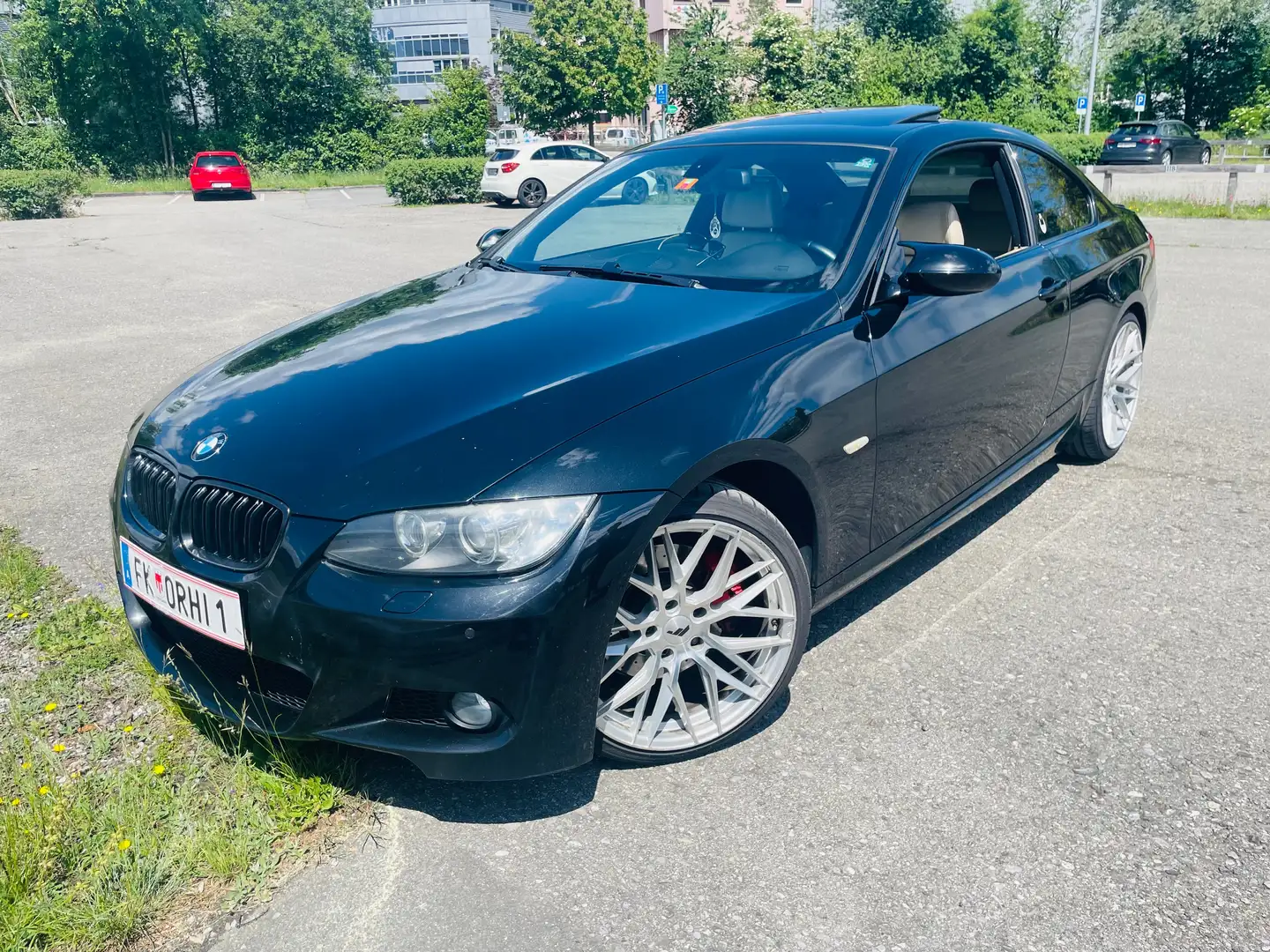 BMW 325 325d Coupé Aut. Schwarz - 1
