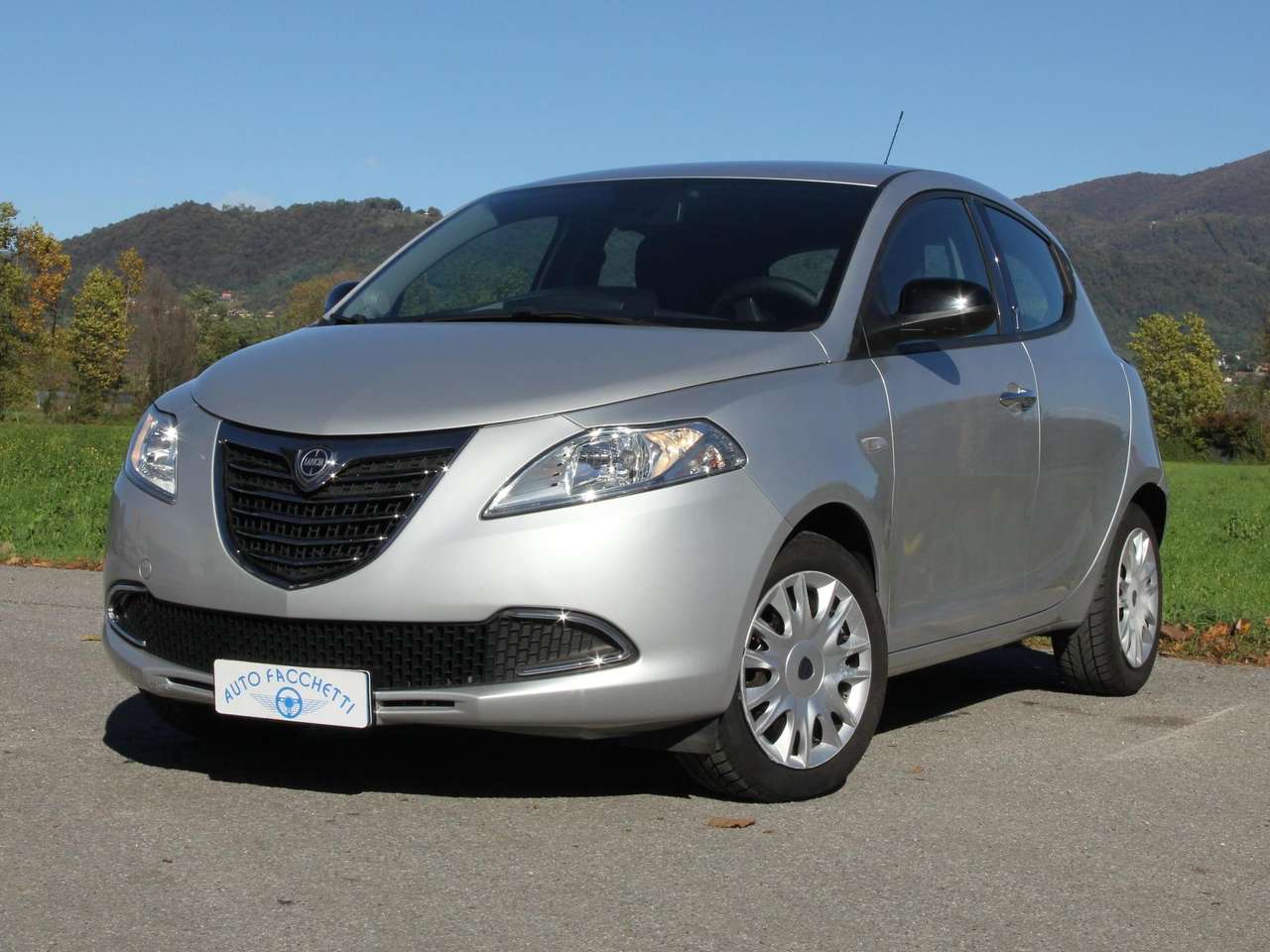 Lancia Ypsilon 1.2 8v Gold  69cv