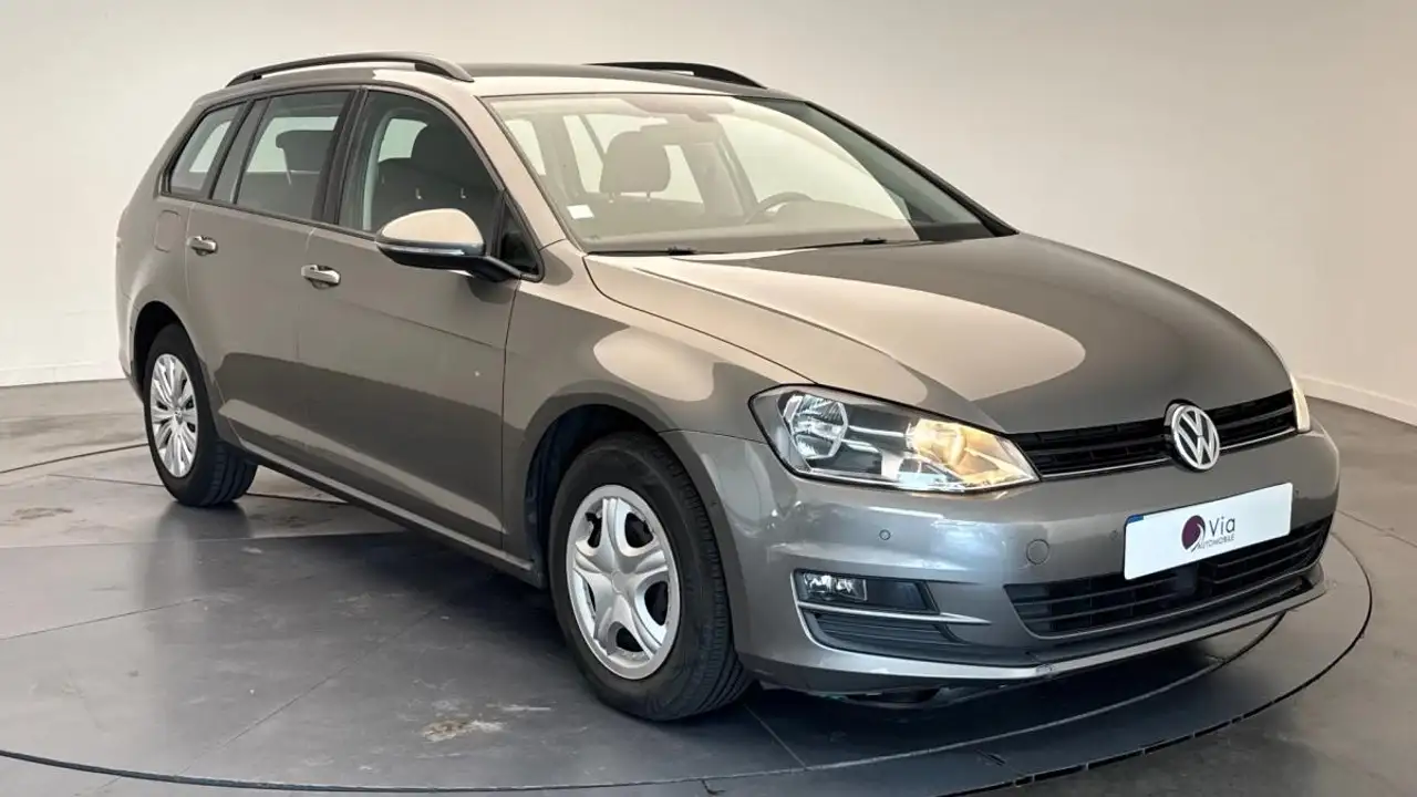 Volkswagen Golf Standard Model — photo 3
