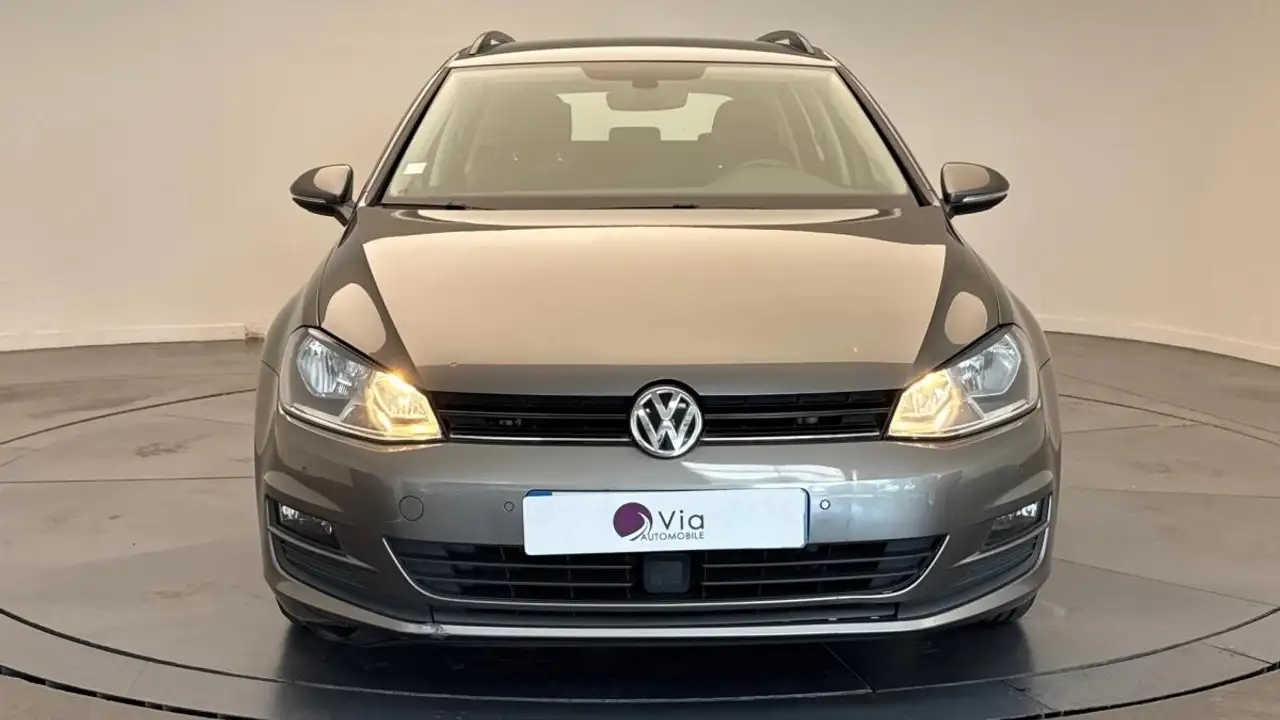 Volkswagen Golf Standard Model — photo 2