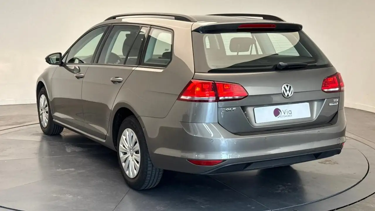 Volkswagen Golf Standard Model — photo 8