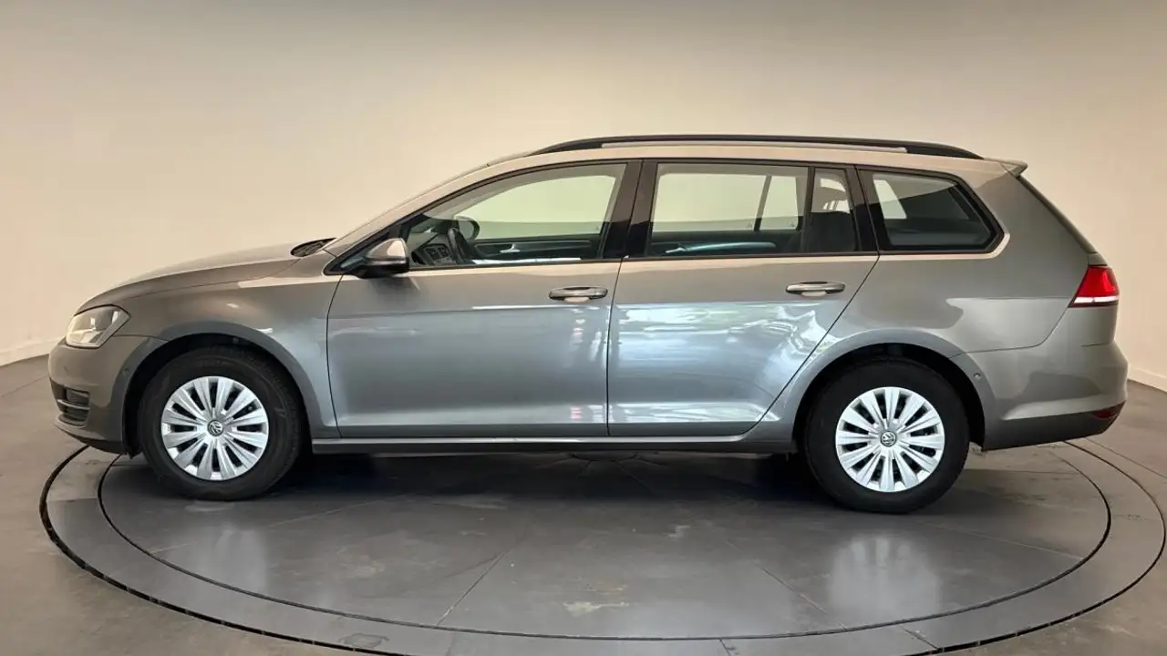 Volkswagen Golf Standard Model — photo 4