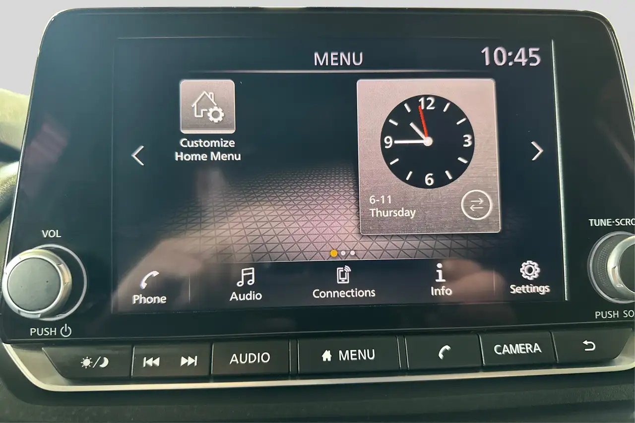 Nissan Rogue снимка Nissan Rogue