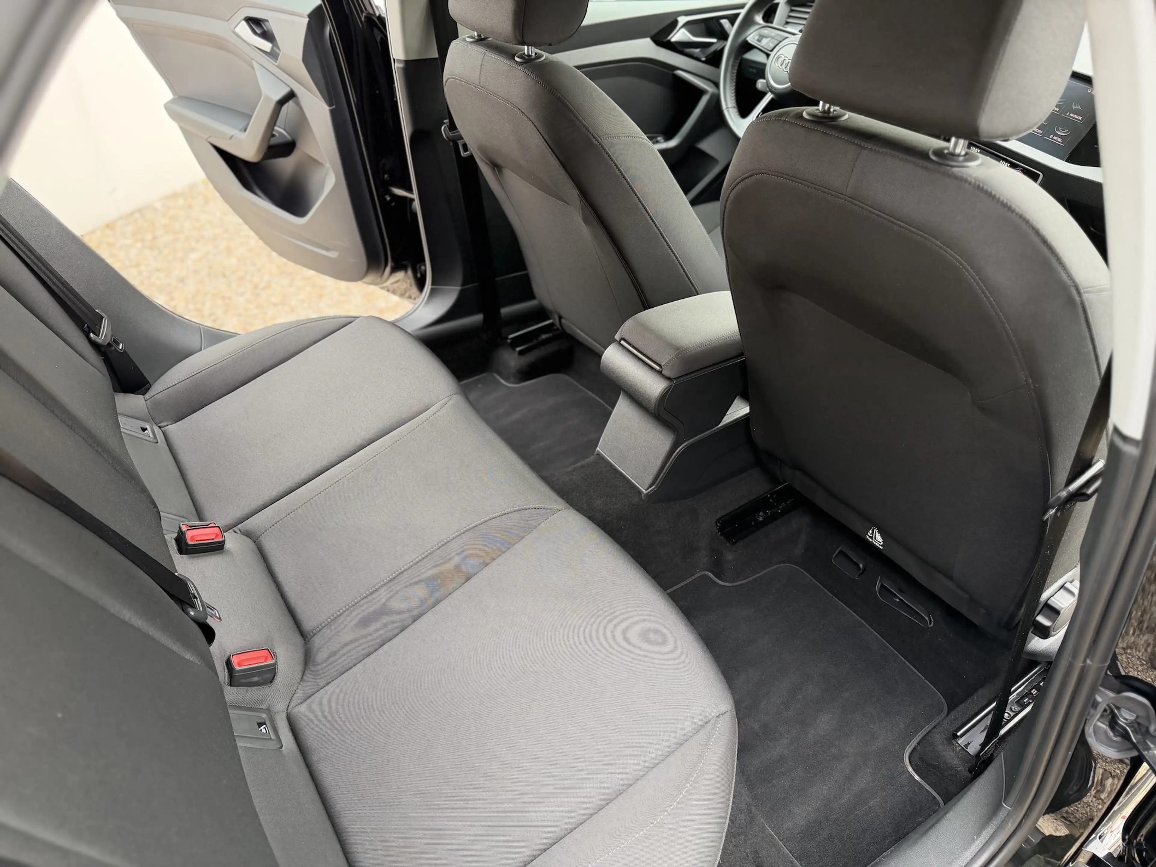 Audi A1 Sportback 25 TFSI|Virtual|A/c|CarPlay|LaneAssist — photo 12