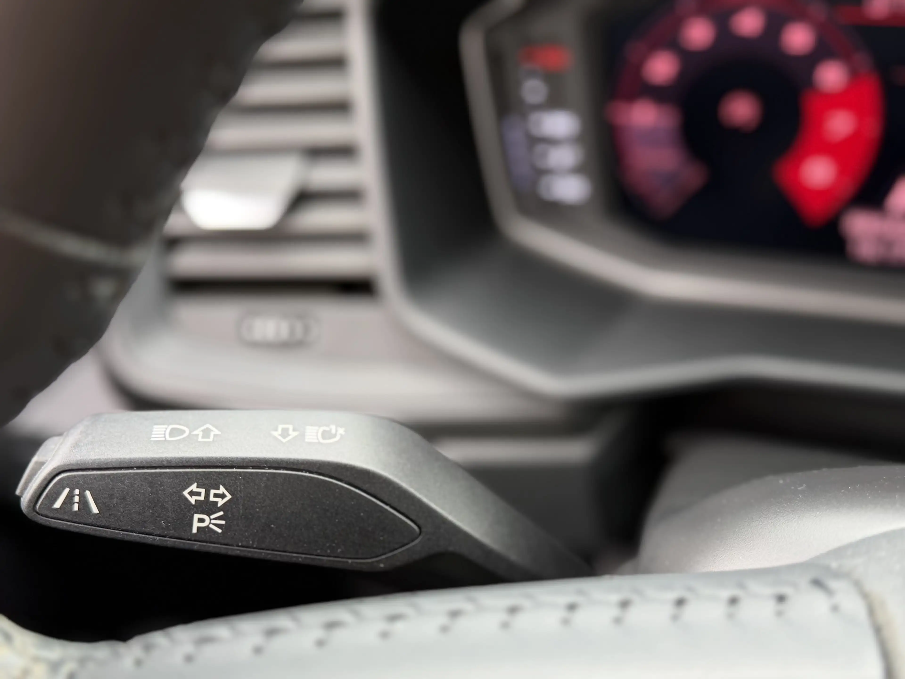 Audi A1 Sportback 25 TFSI|Virtual|A/c|CarPlay|LaneAssist — photo 16