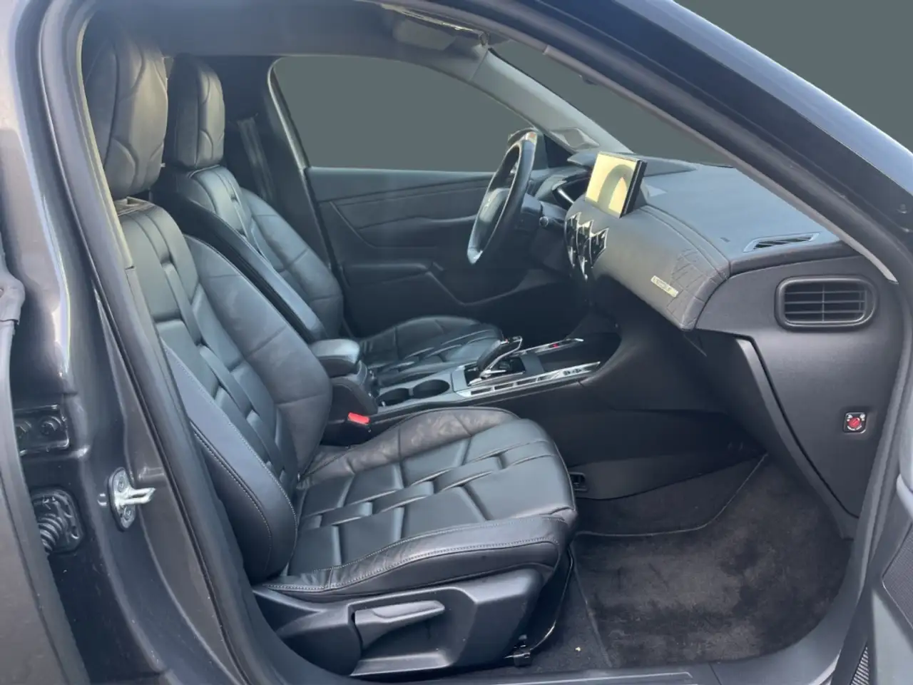 DS Automobiles DS 3 Crossback Louvre ACC LED Kamera Standheizung UVP: 51485€ 17
